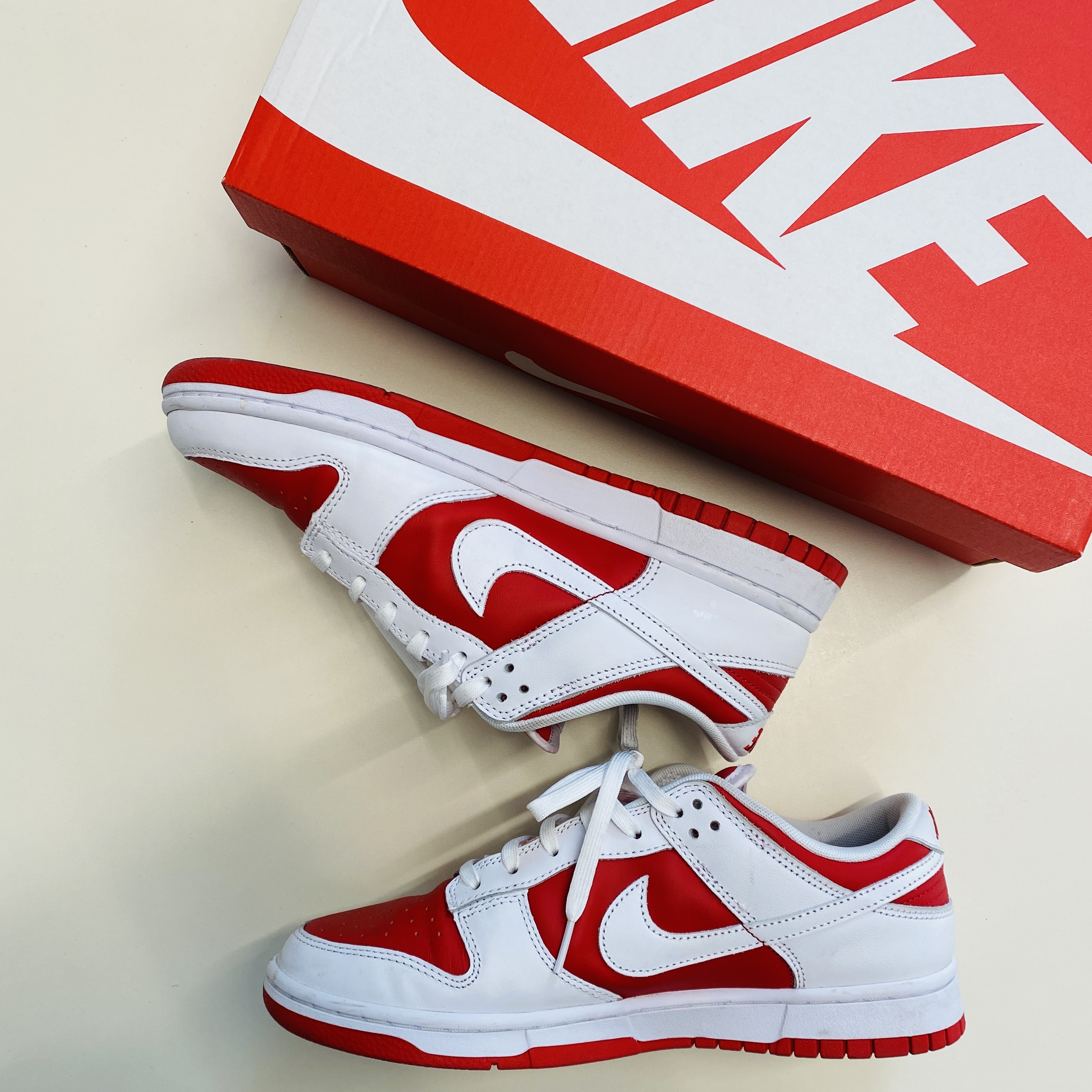 Nike Dunk Low Retro Championship Red 착용 스타일