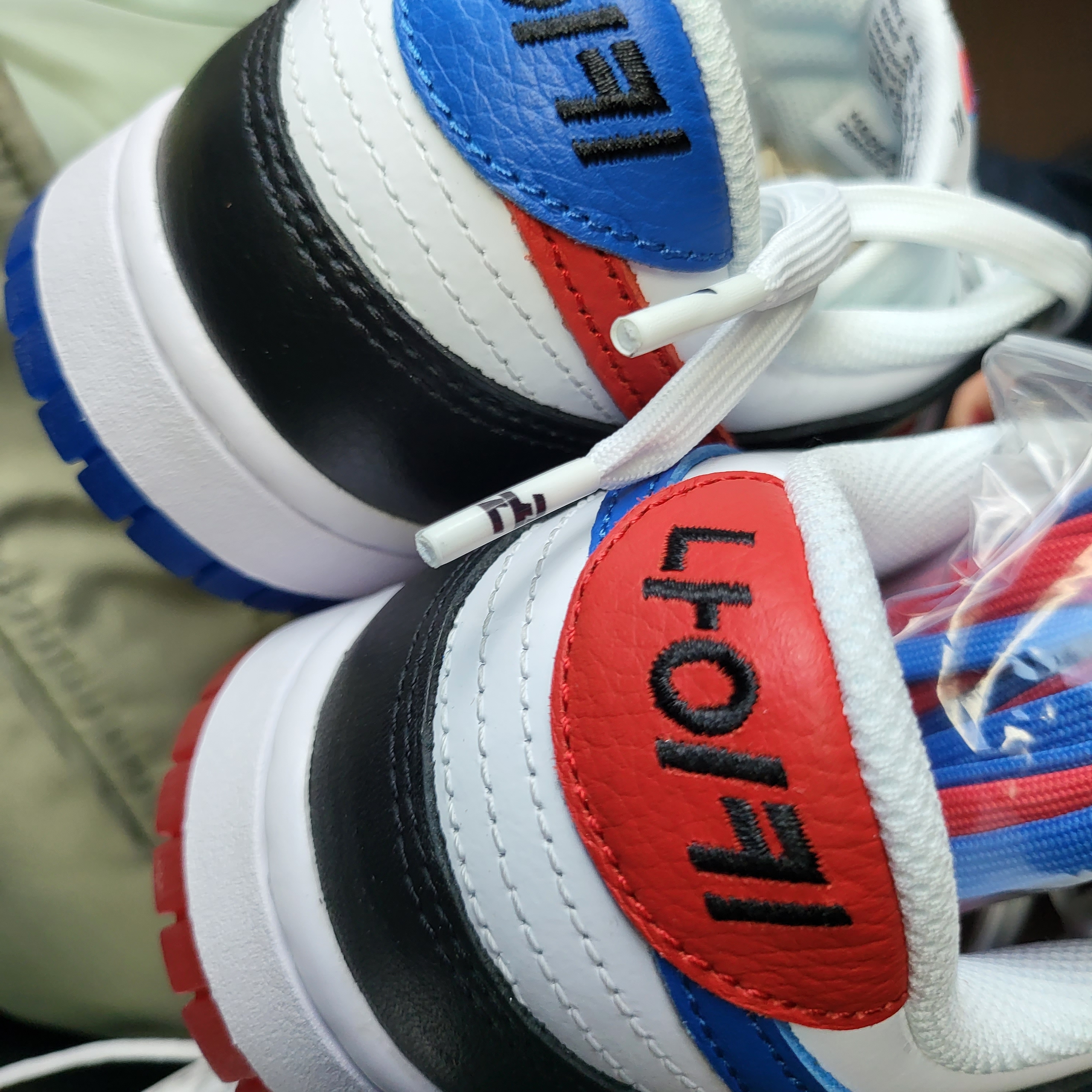 Nike Dunk Low SE Seoul 착용 스타일 - 2