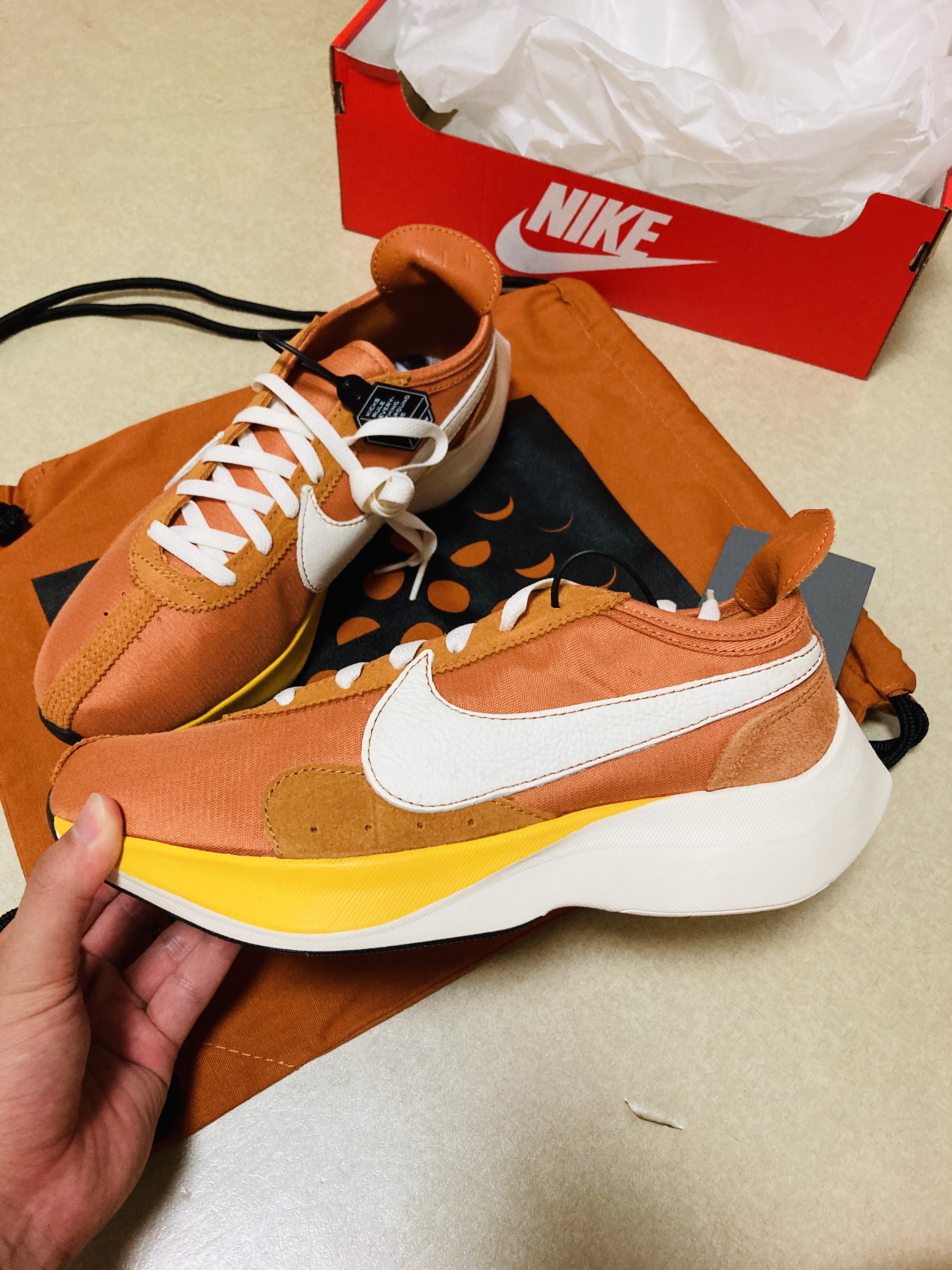 Nike Moon Racer Monarch 착용 스타일 - 2
