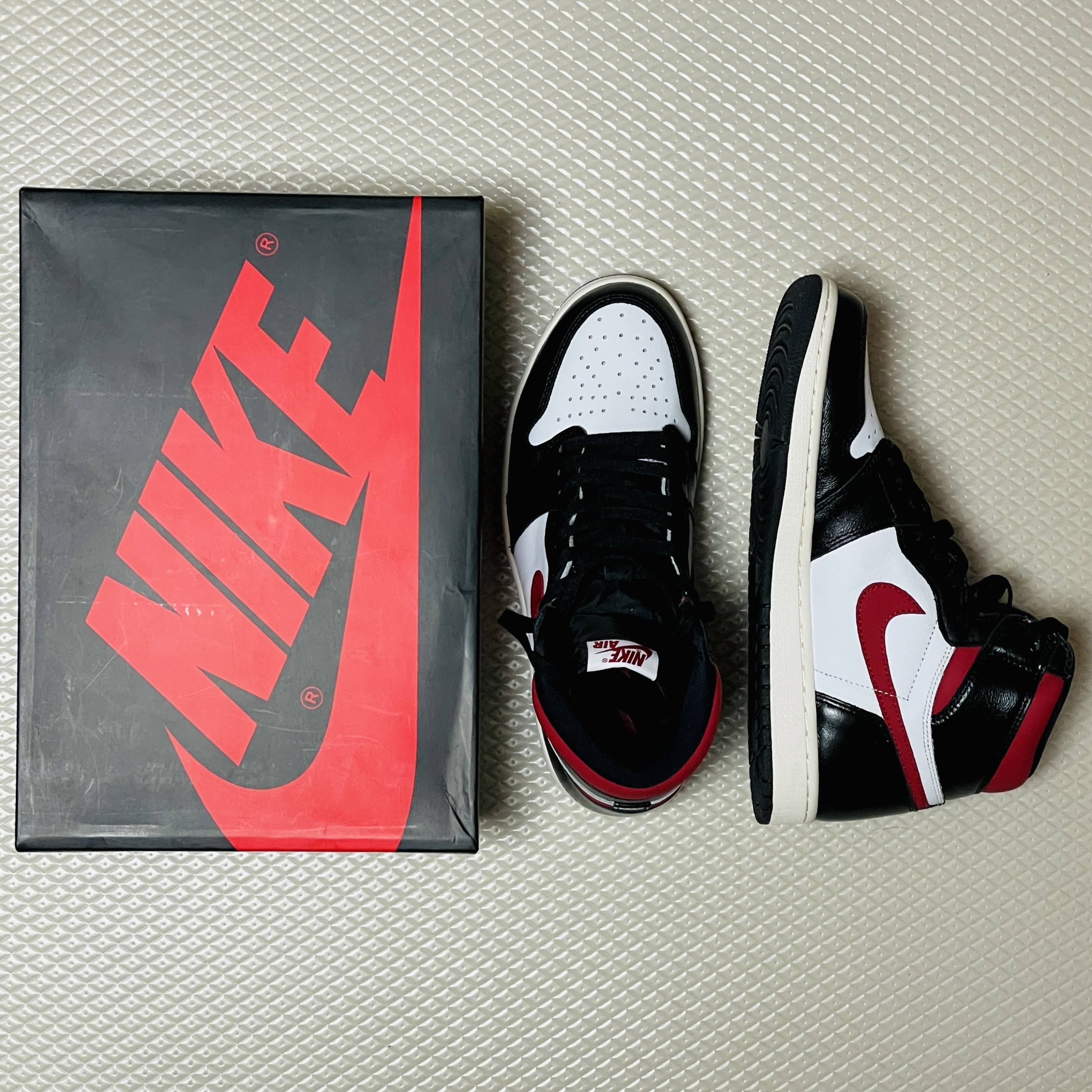 Jordan 1 Retro High OG Gym Red 착용 스타일 - 1
