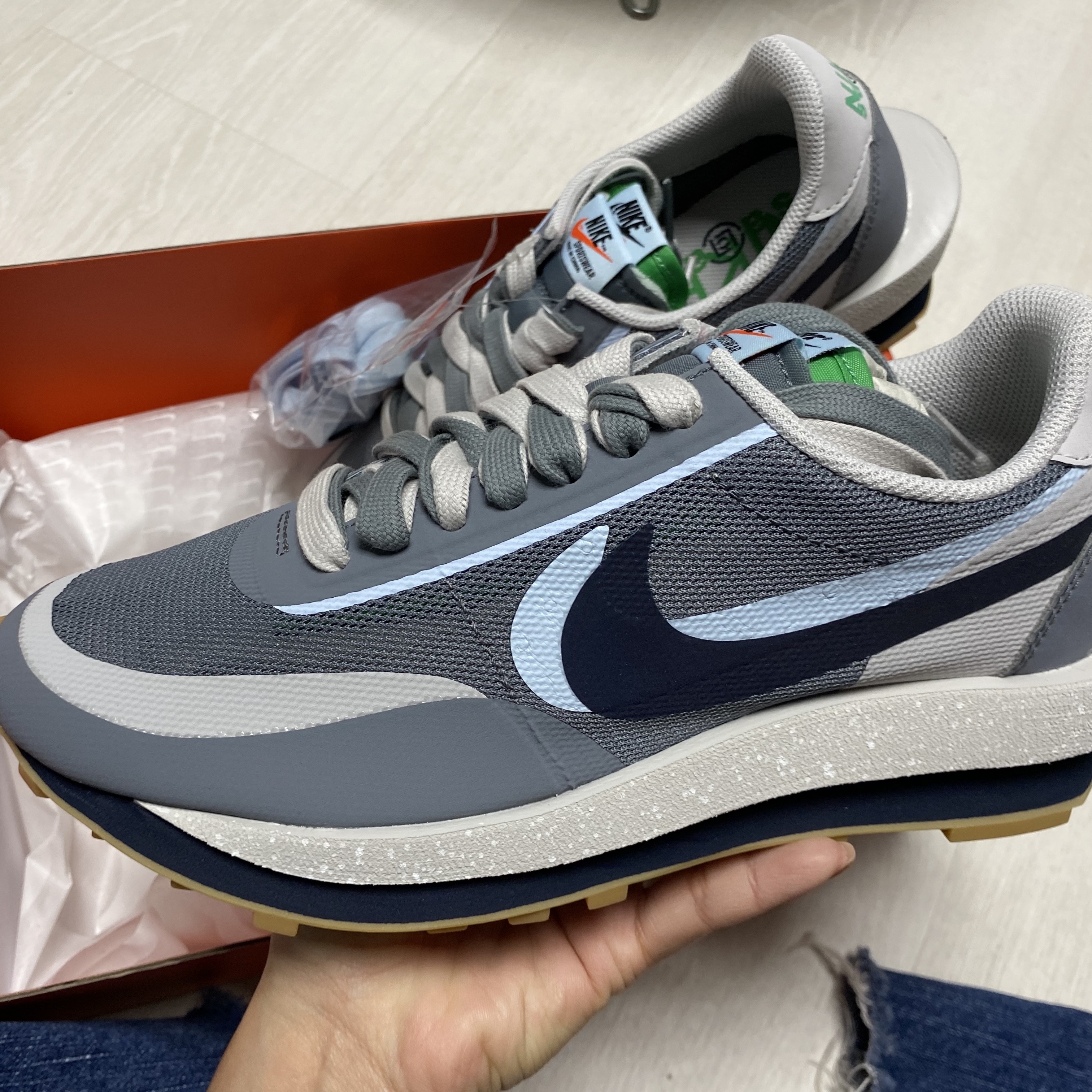 Nike x Sacai x Clot LDWaffle Cool Grey 착용 스타일 - 1