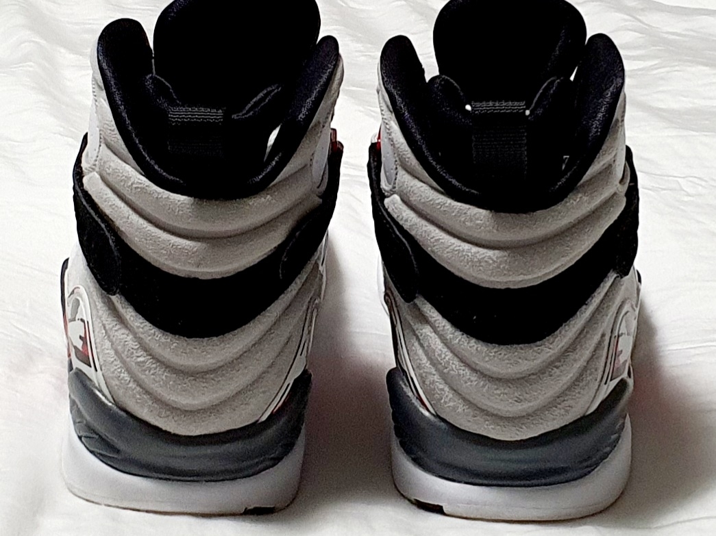 Jordan 8 Retro Bugs Bunny 2013 착용 스타일 - 5