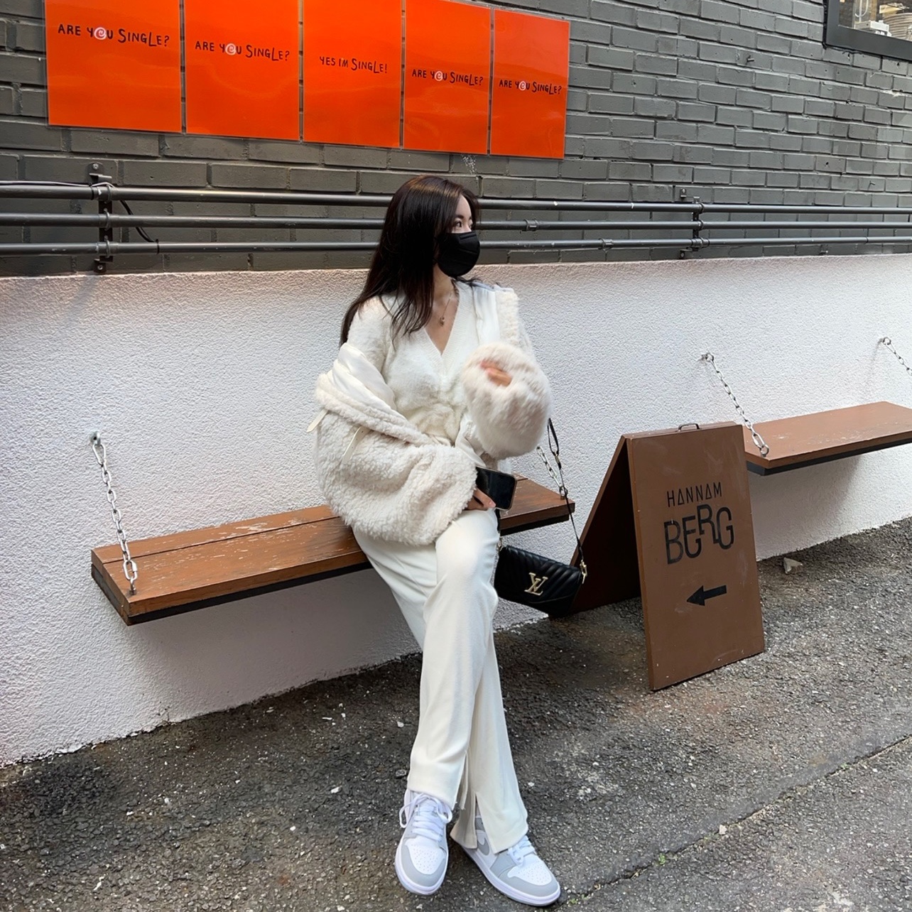 (W) Jordan 1 Low White Wolf Grey 착용 스타일