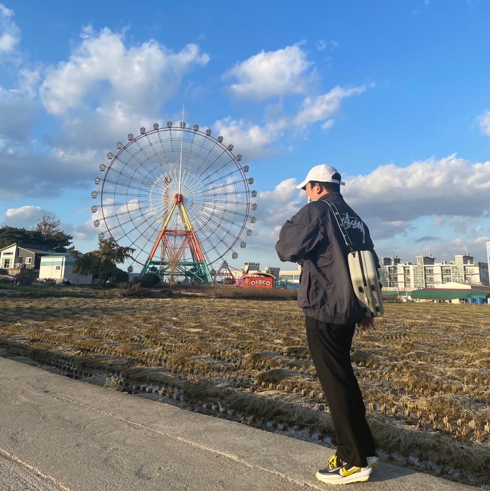 Nike x Sacai x Undercover LDWaffle Black Bright Citron, Nike x Stussy Windrunner Jacket Off Noir 착용 스타일