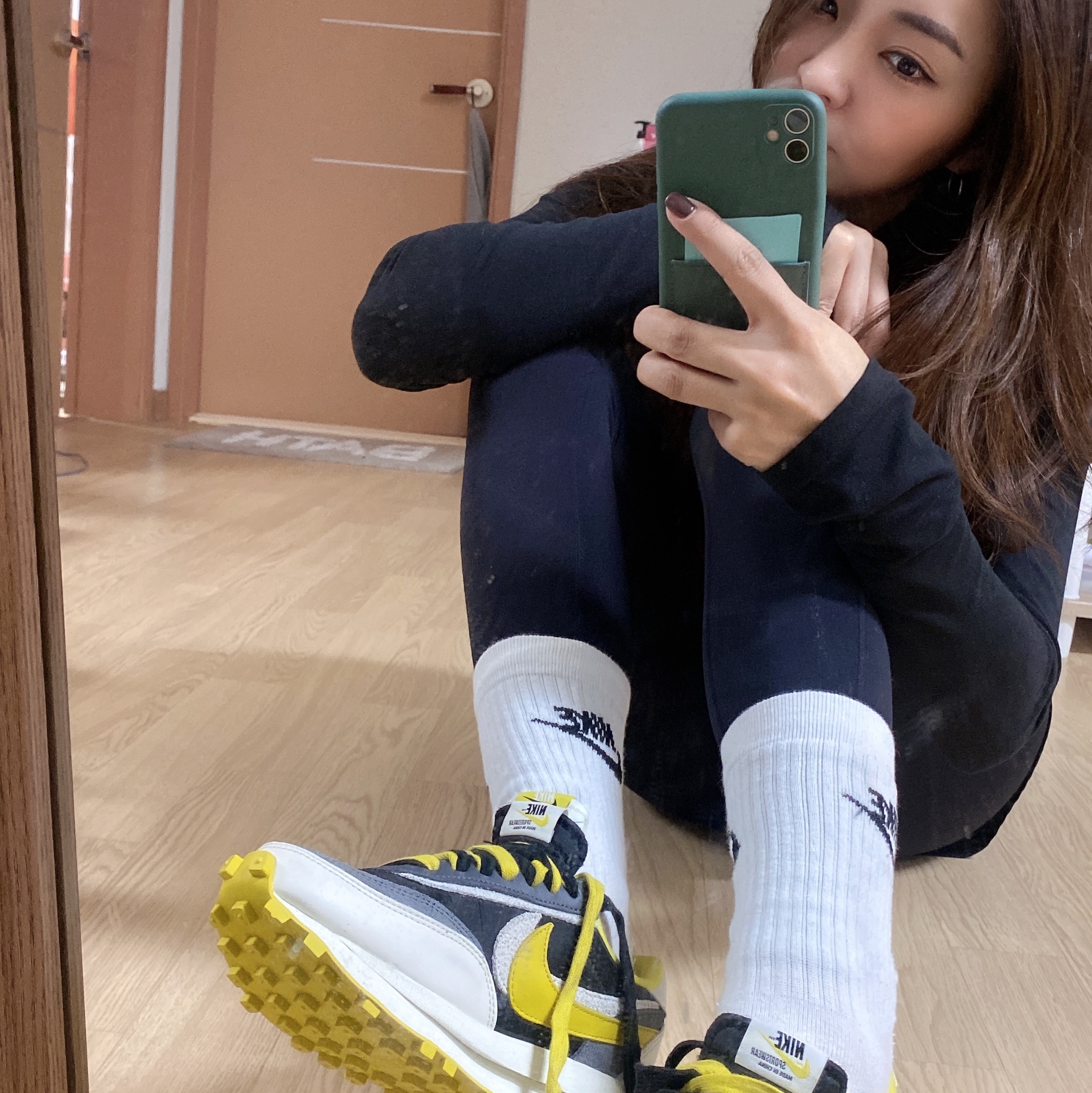 Nike x Sacai x Undercover LDWaffle Black Bright Citron 착용 스타일 - 2