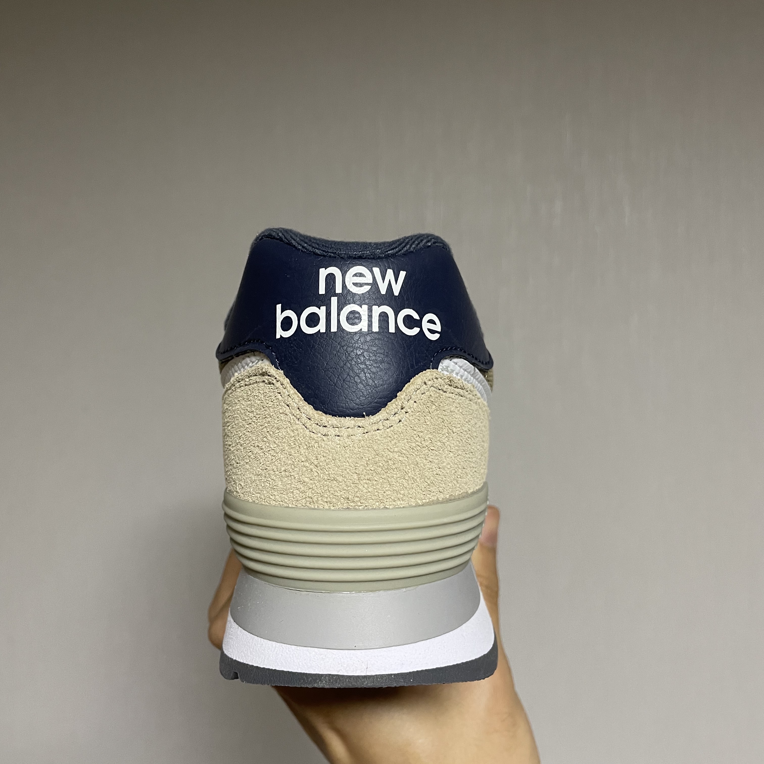 New Balance 574 Incense Atlantic 착용 스타일 - 4