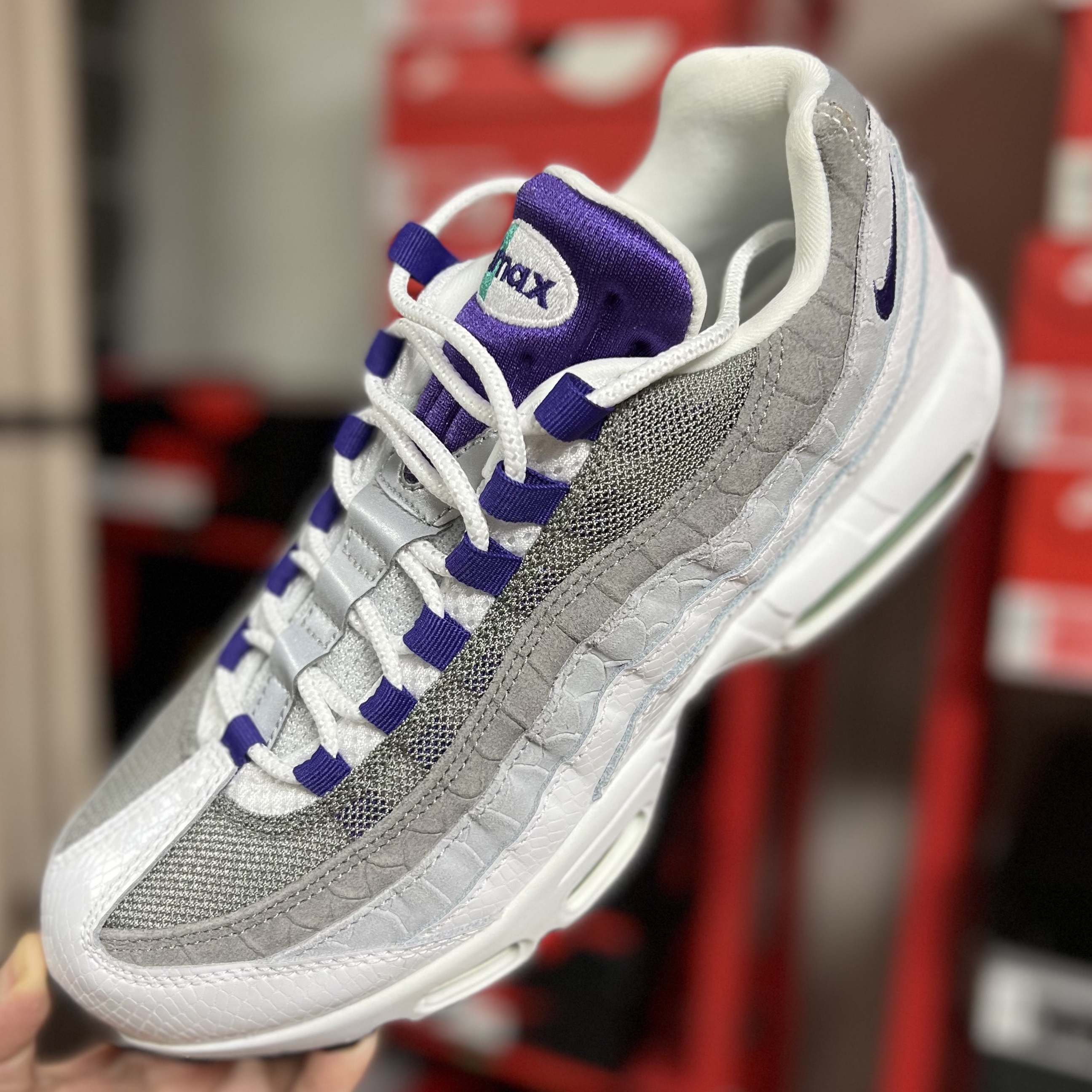 Nike Air Max 95 Grape Snakeskin 착용 스타일 - 1