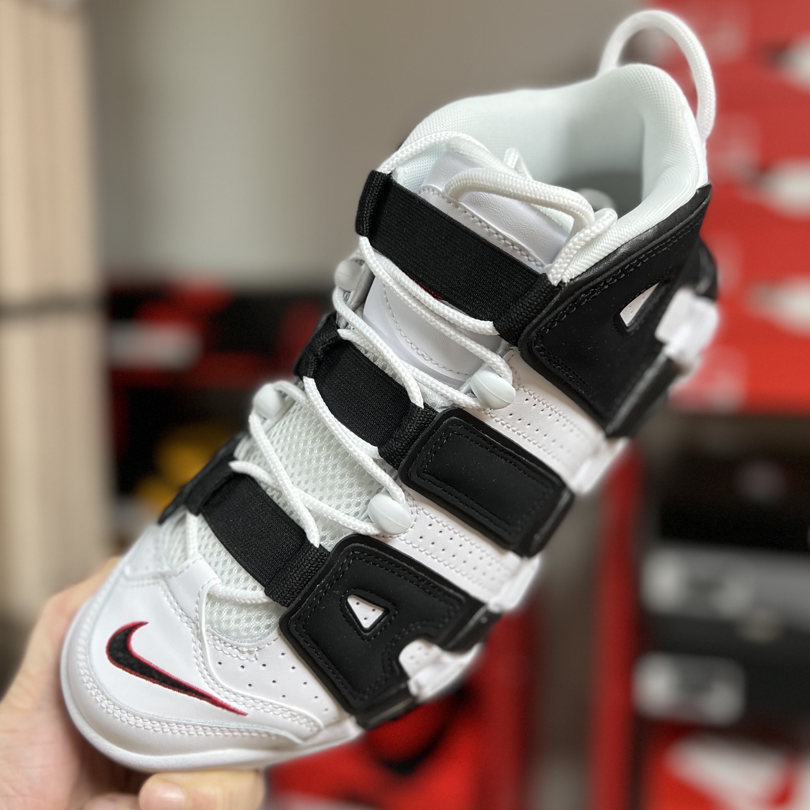Nike Air More Uptempo Scottie Pippen 착용 스타일 - 1