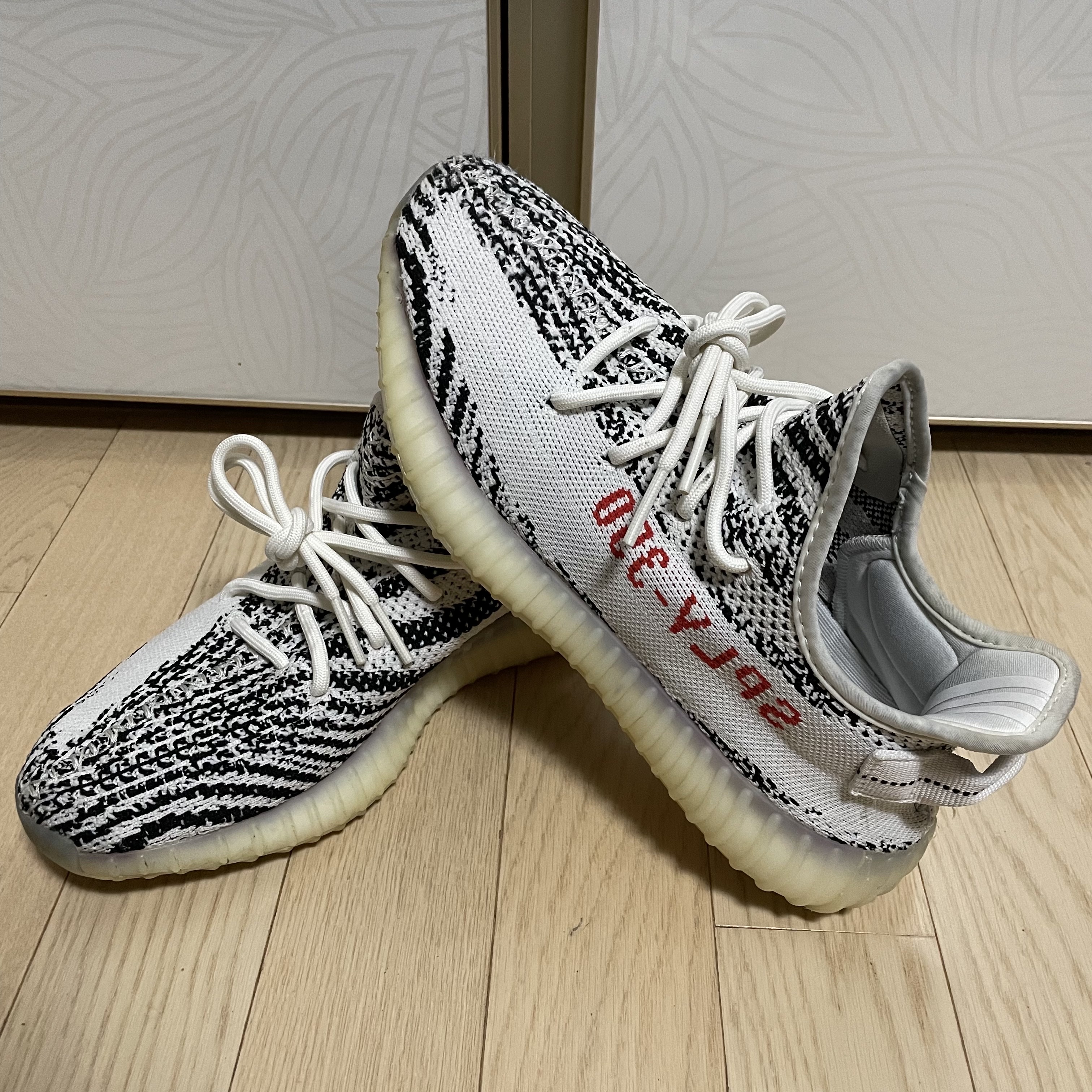 Adidas Yeezy Boost 350 V2 Zebra 2017/2019/2020 착용 스타일 - 3