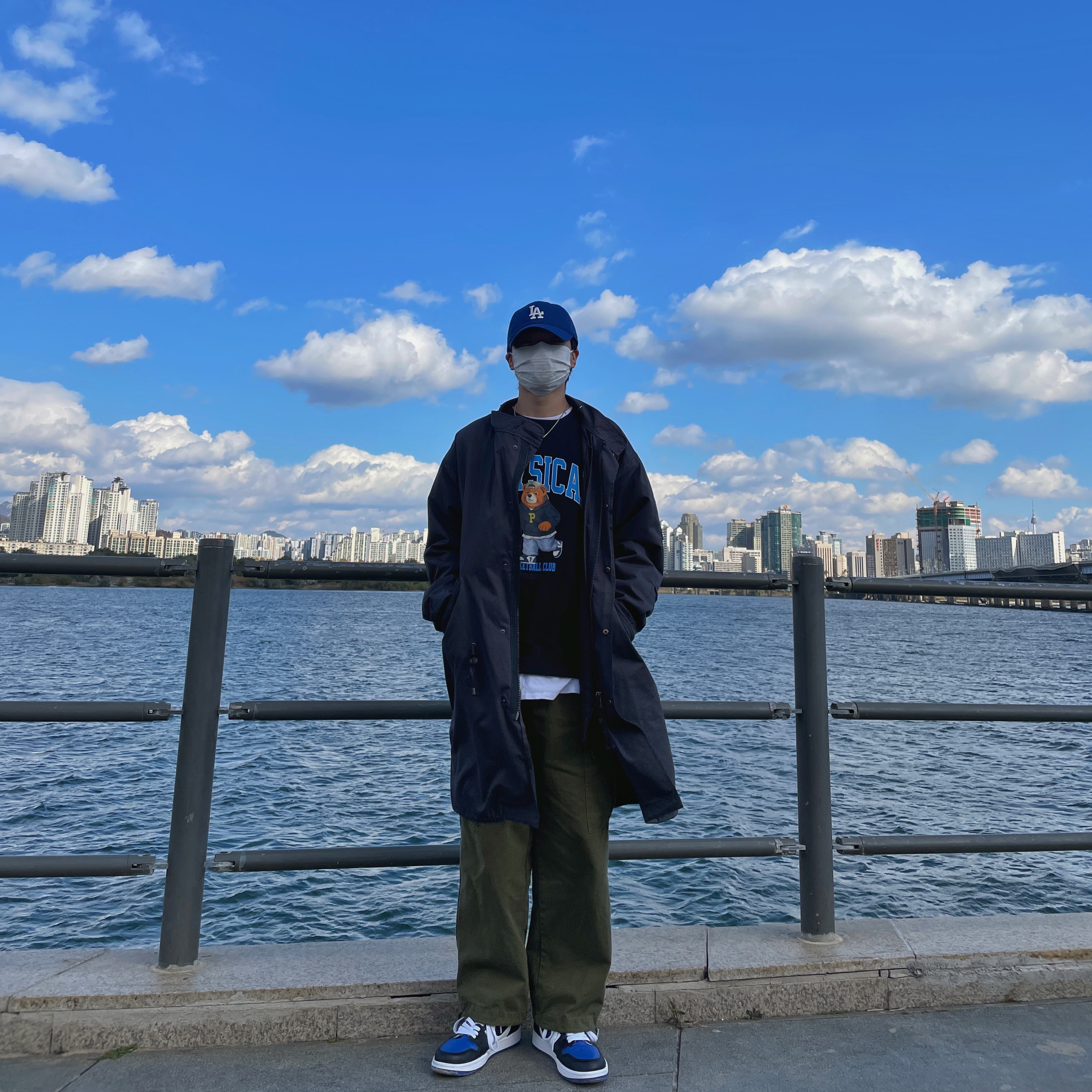 Jordan 1 Retro High OG Royal Toe 착용 스타일 - 2