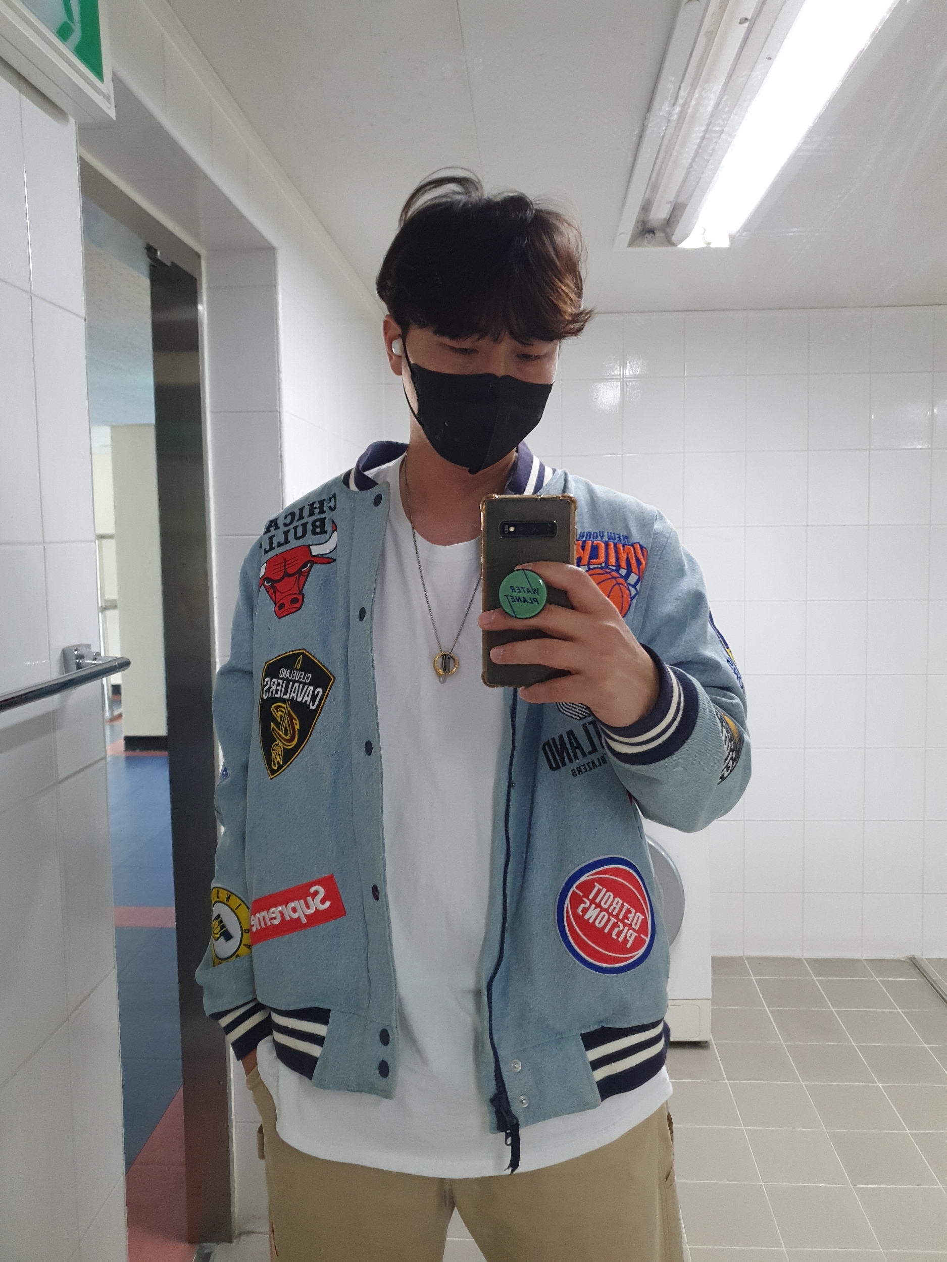 Supreme x Nike NBA Teams Warm-Up Jacket Denim - 18SS, Jordan x Travis Scott Canvas Pants - Asia 착용 스타일 - 1