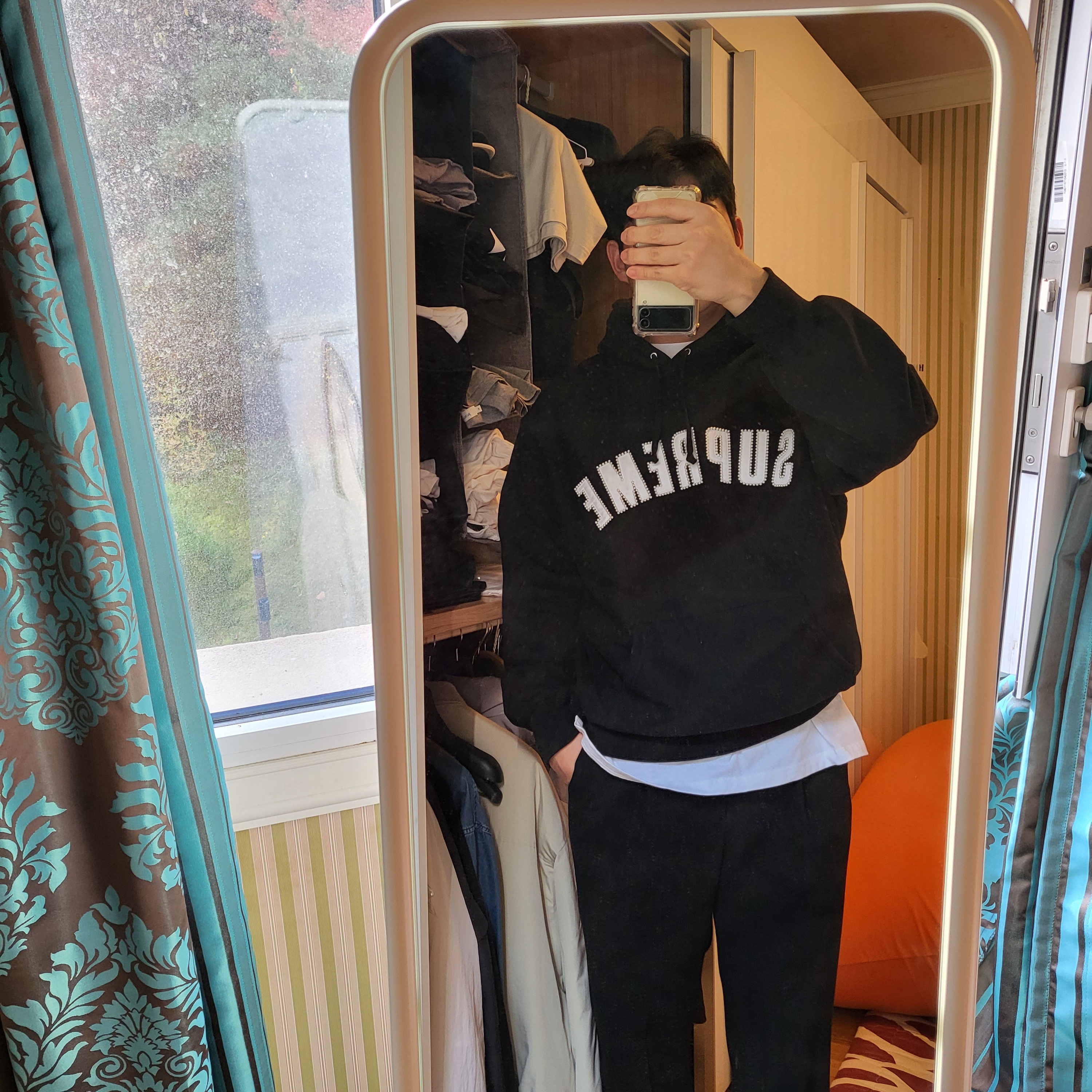 Supreme Pearl Logo Hooded Sweatshirt Black - 21FW 착용 스타일 - 1