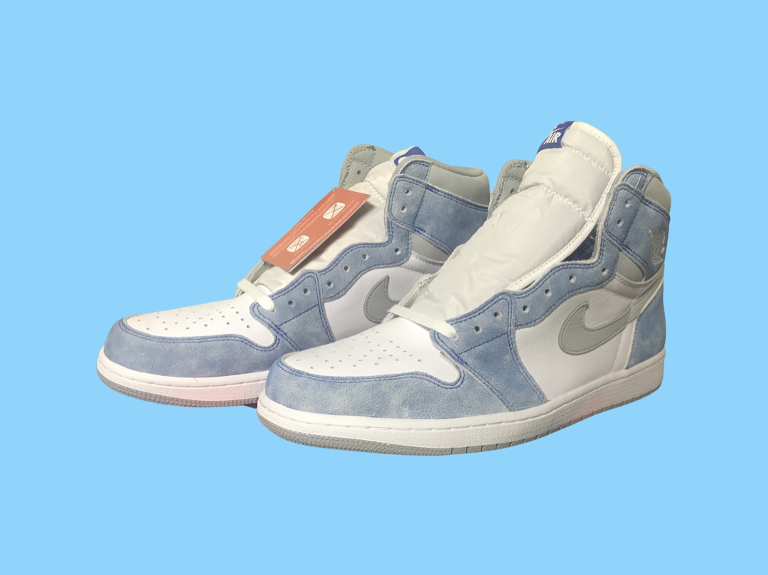 Jordan 1 Retro High OG Hyper Royal 착용 스타일