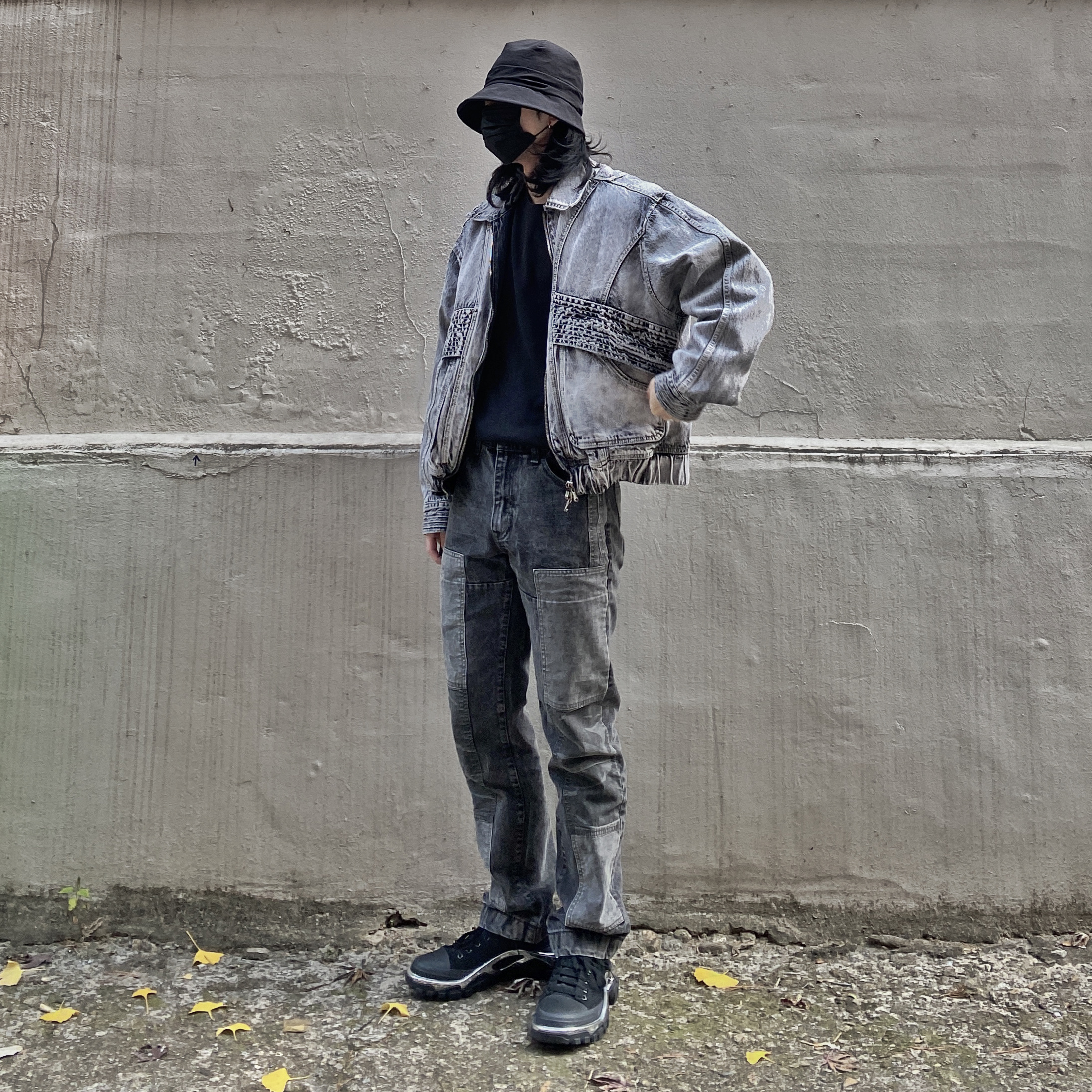 Adidas x Raf Simons Detroit Runner Core Black 착용 스타일