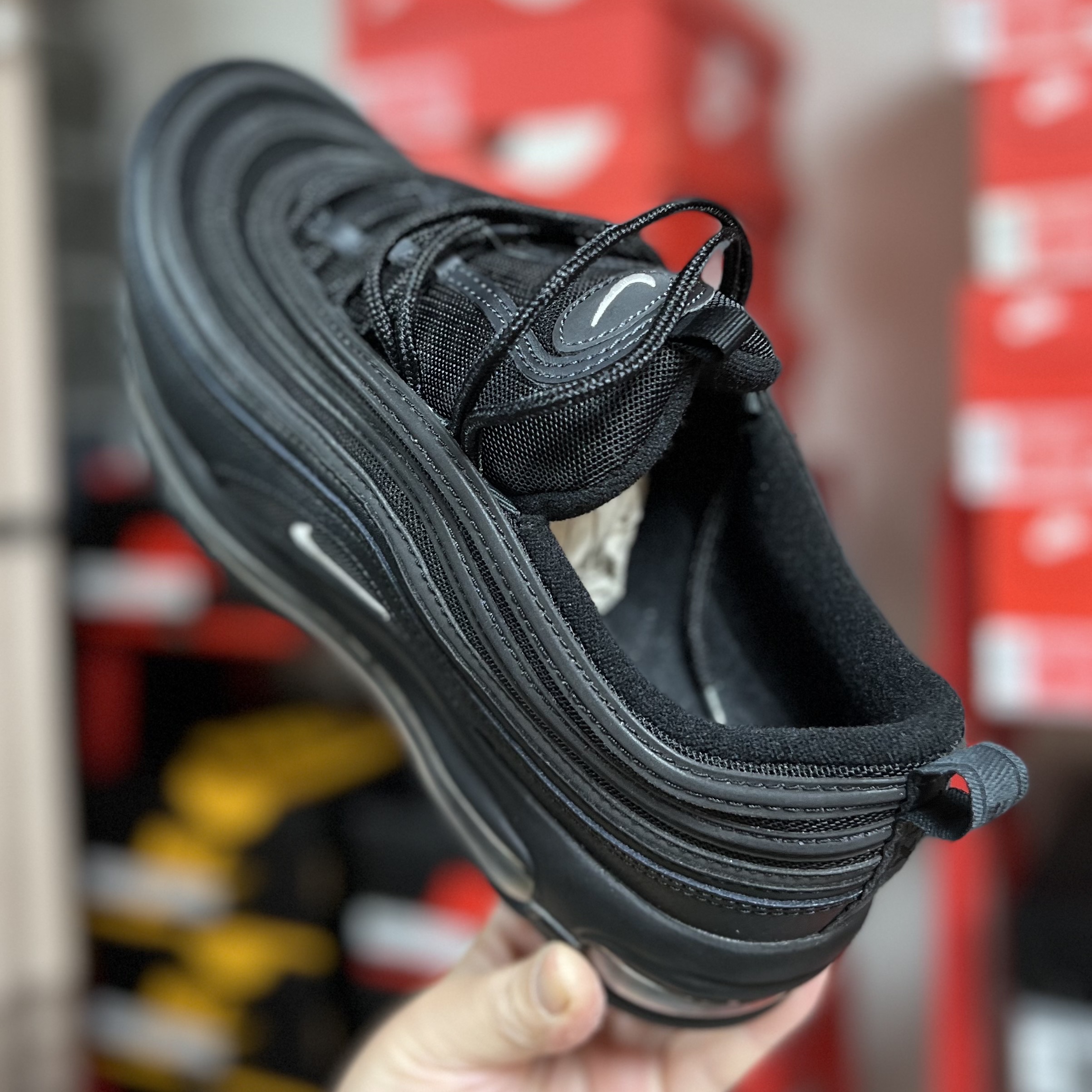 Nike Air Max 97 Black White Anthracite 착용 스타일 - 2