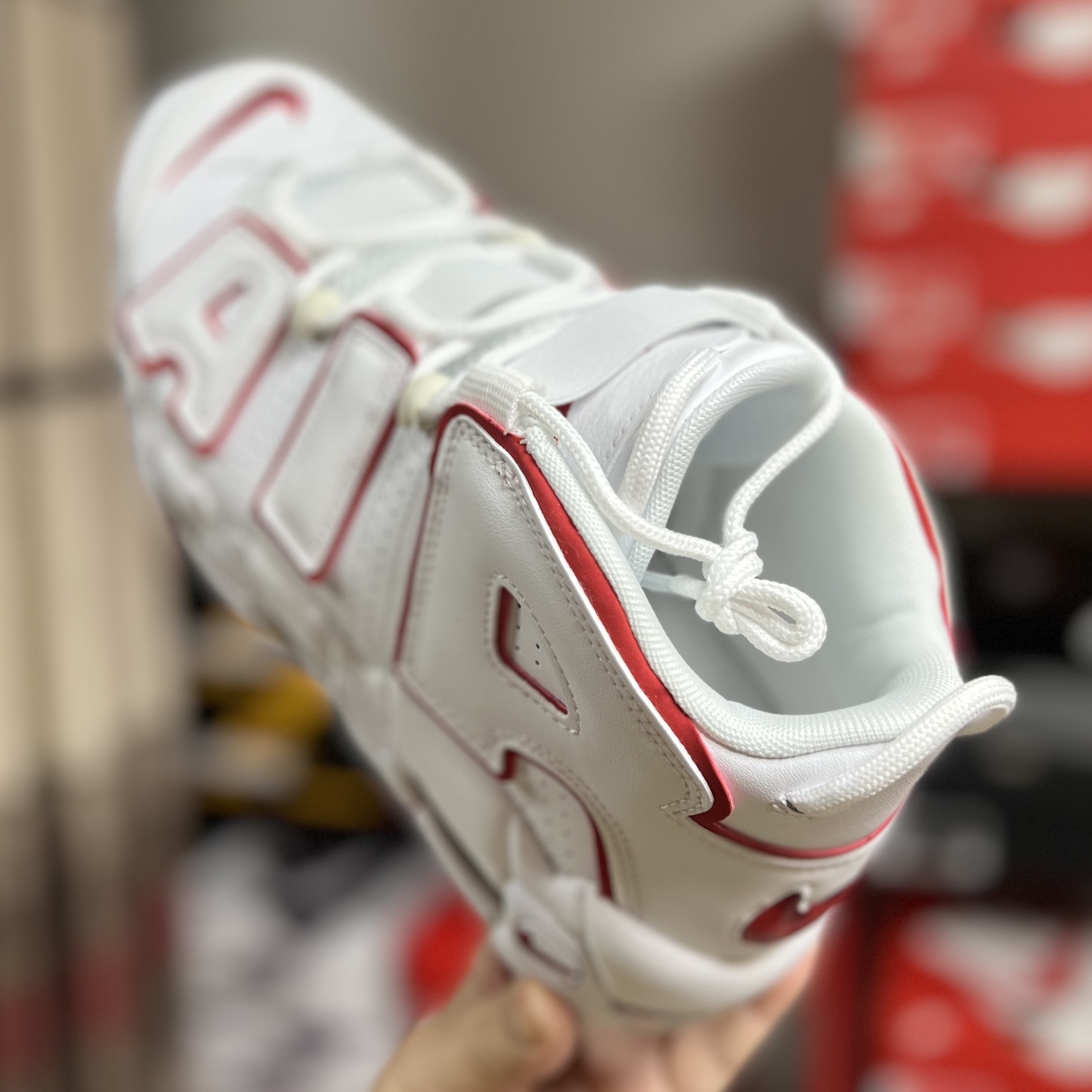 Nike Air More Uptempo White Varsity Red 2021 착용 스타일 - 2