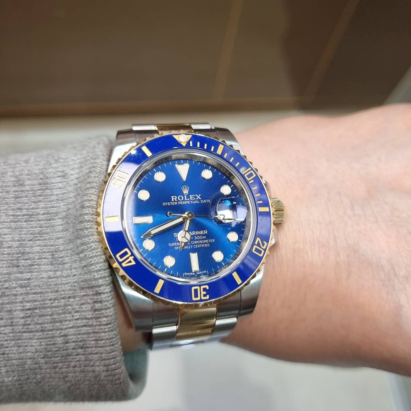 Rolex Submariner Date 40mm 116613LB Royal Blue Oyster, Rolex Submariner 40mm 114060 Black Oyster 착용 스타일 - 1