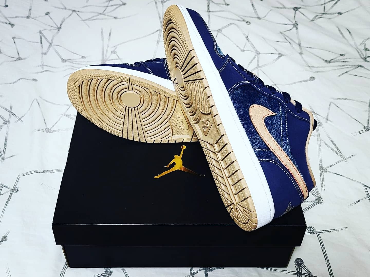 Jordan 1 Low SE Denim 착용 스타일 - 4