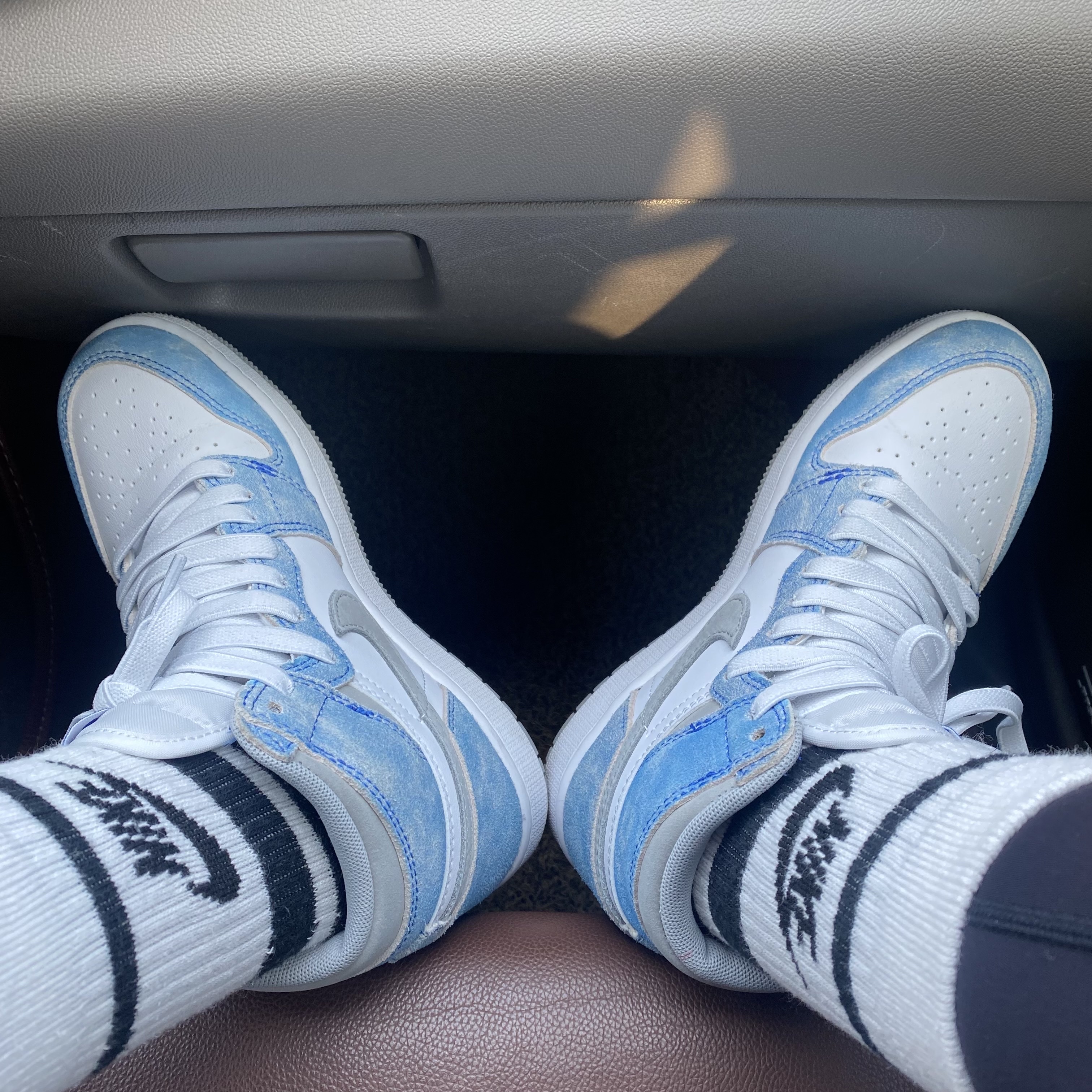 (GS) Jordan 1 Retro High OG Hyper Royal 착용 스타일