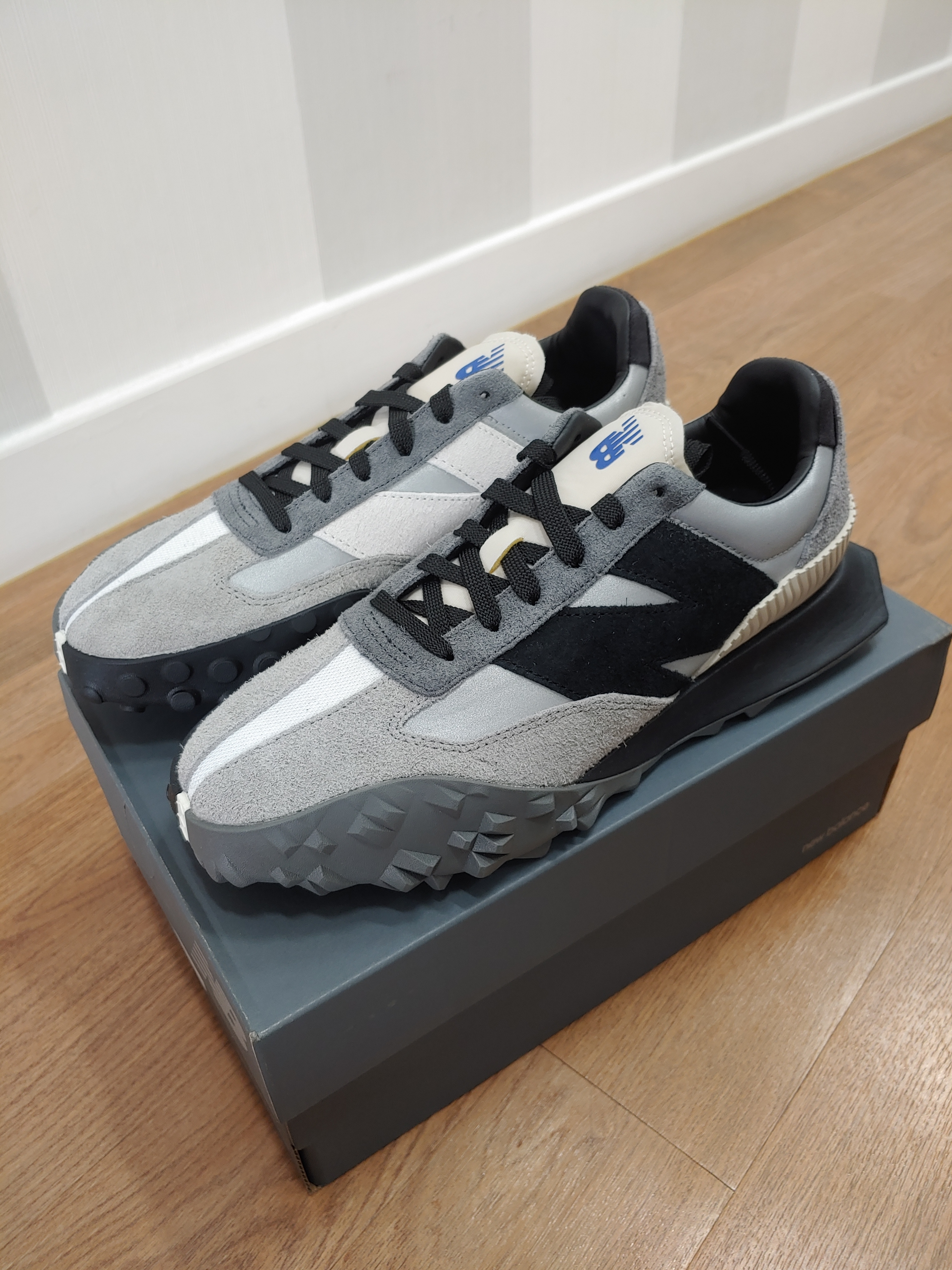New Balance XC-72 Castlerock 착용 스타일 - 1