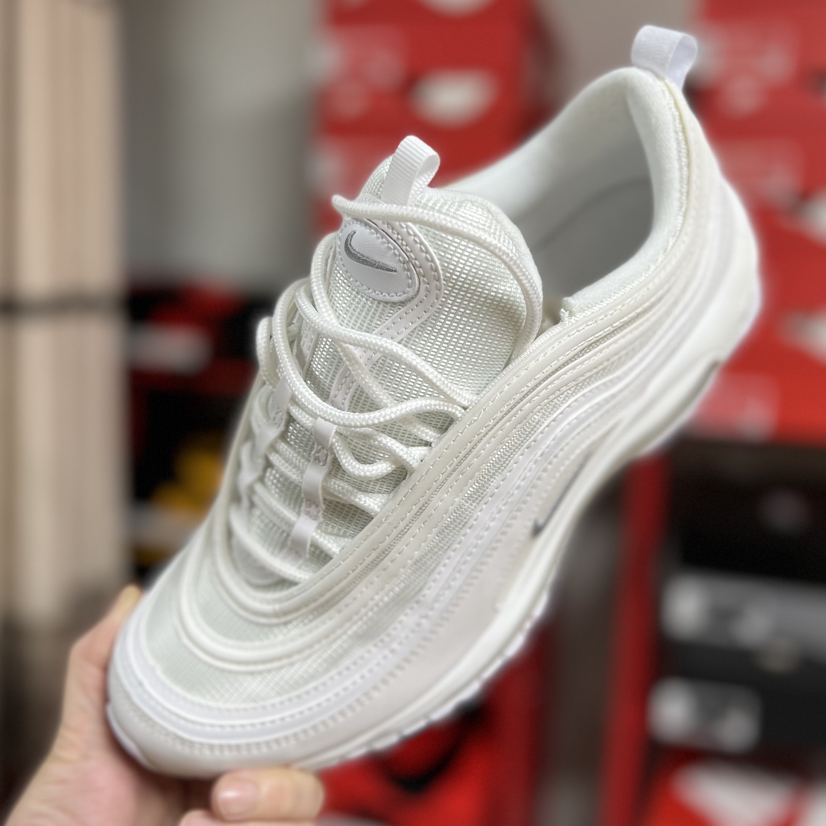 Nike Air Max 97 Triple White Wolf Grey 착용 스타일 - 1
