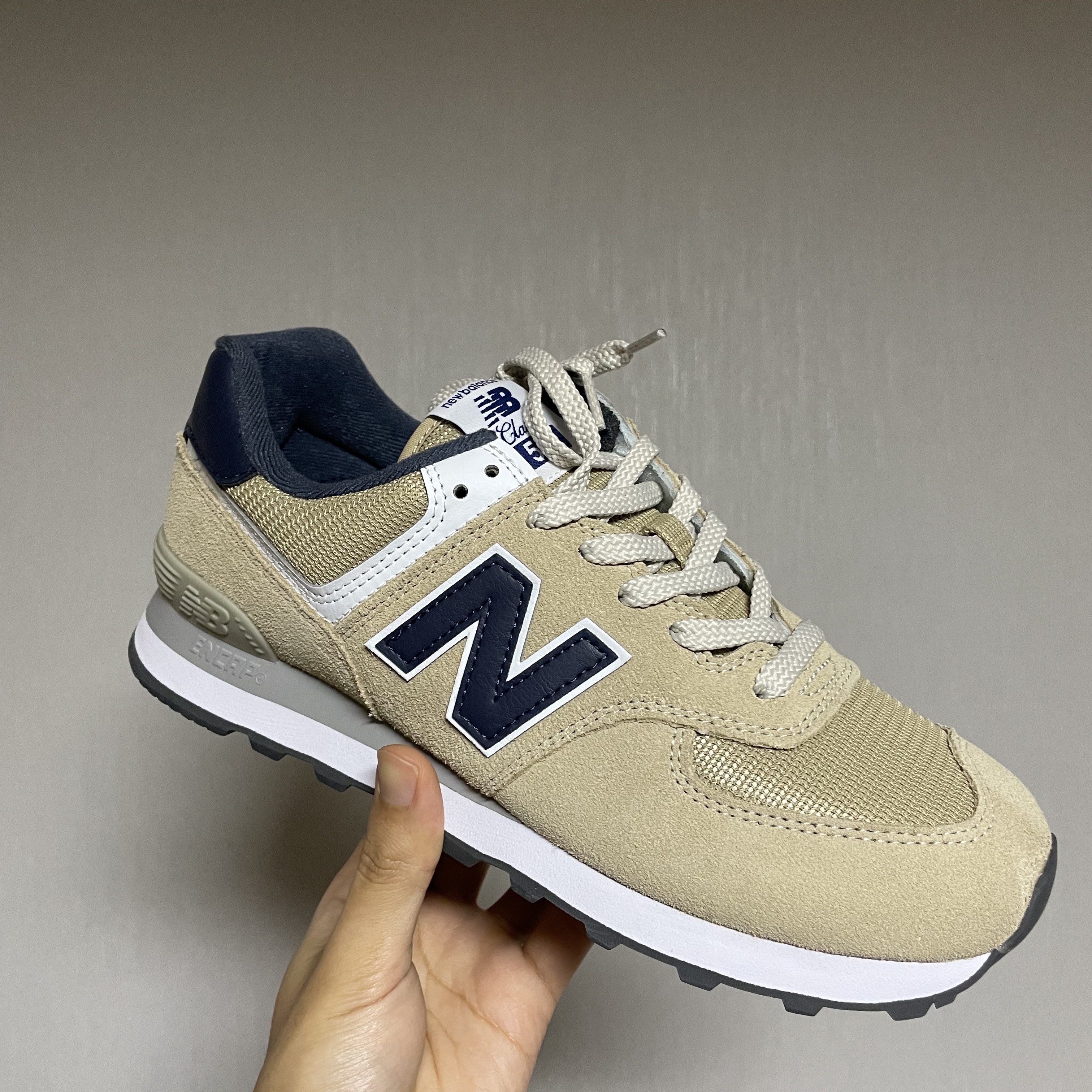 New Balance 574 Incense Atlantic 착용 스타일 - 1