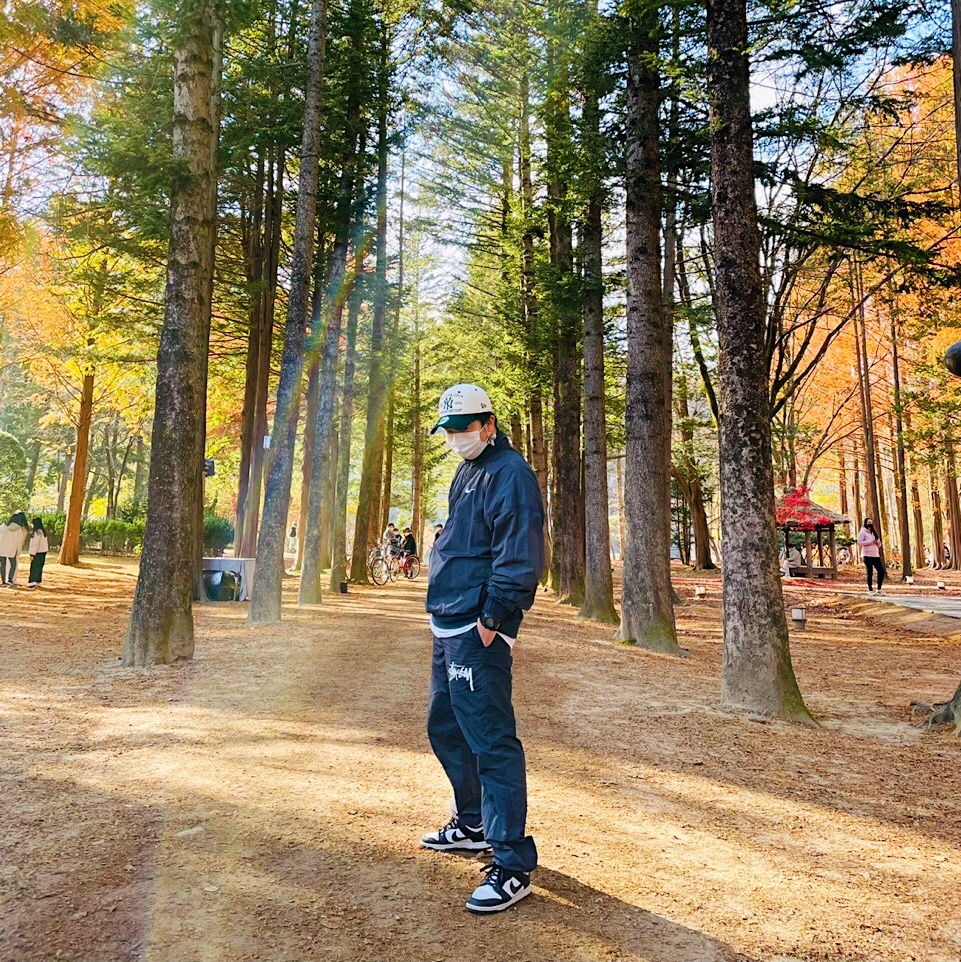 Nike x Stussy Beach Pants Off Noir, Nike x Stussy Windrunner Jacket Off Noir 착용 스타일