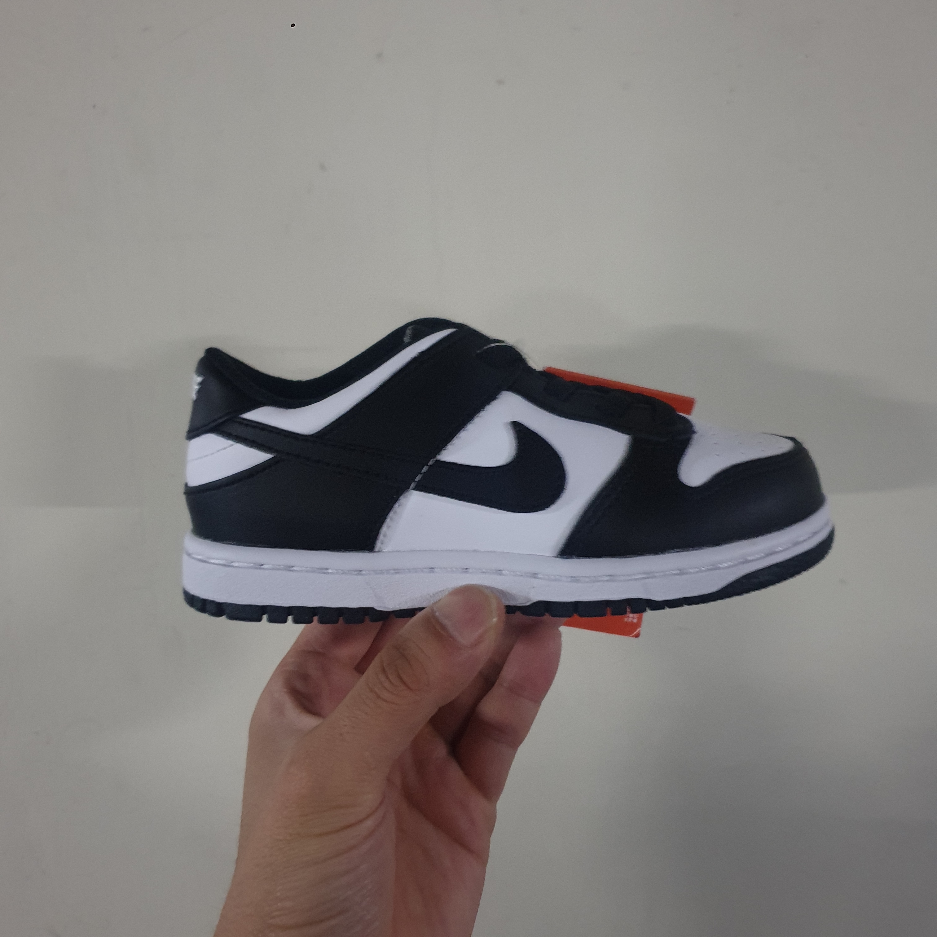 (TD) Nike Dunk Low Black 착용 스타일