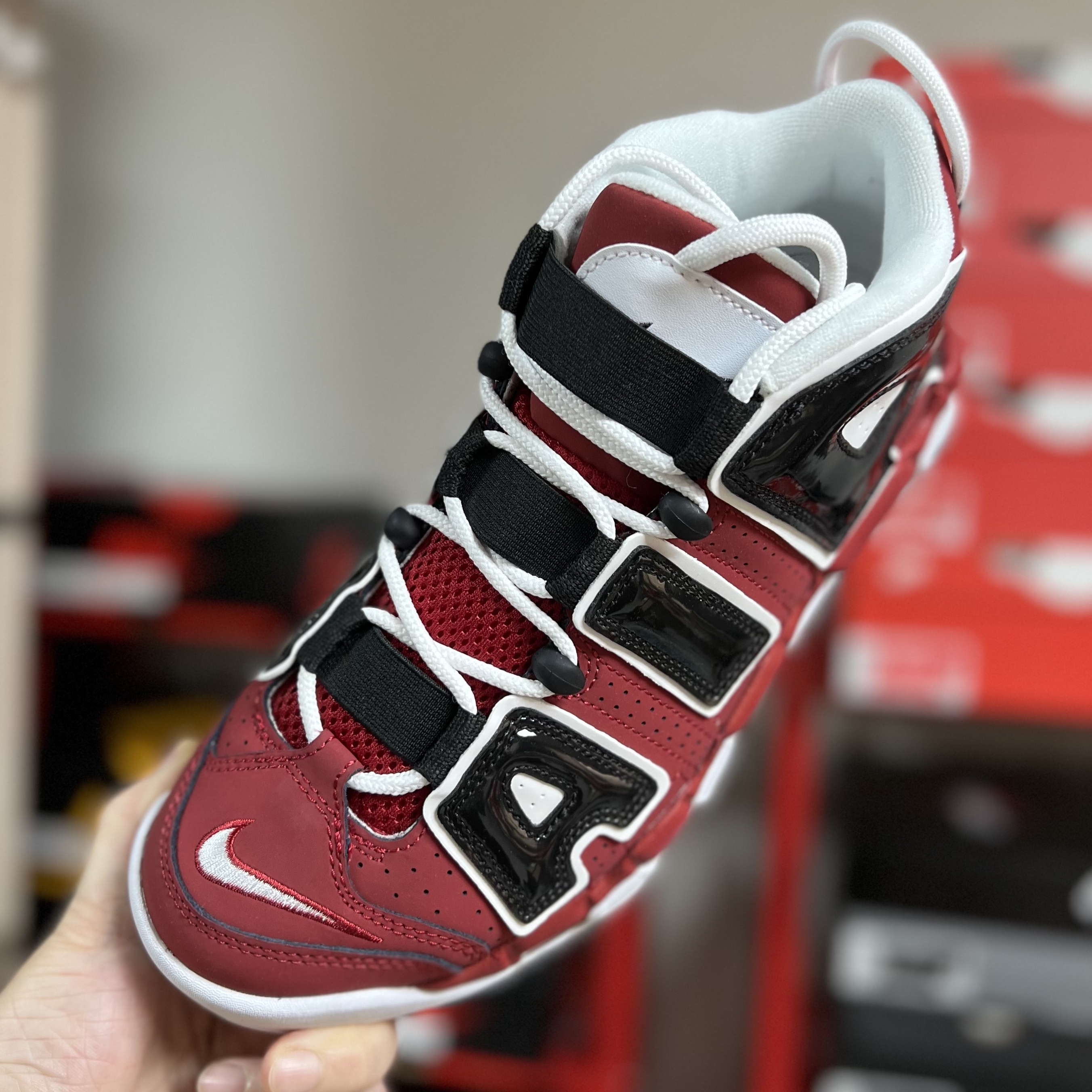 Nike Air More Uptempo 96 Bulls 2021 착용 스타일 - 1