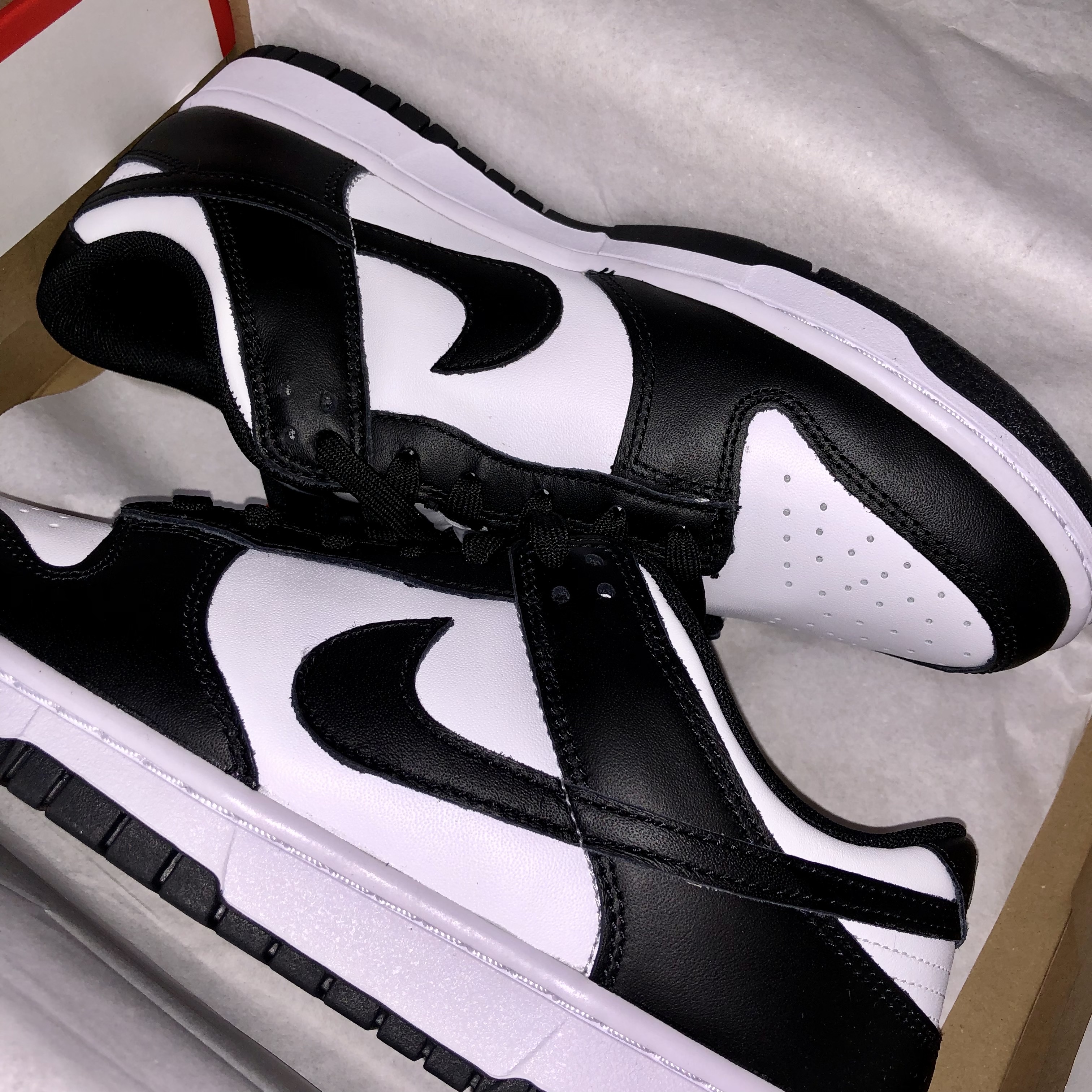 Nike Dunk Low Retro Black 착용 스타일 - 2