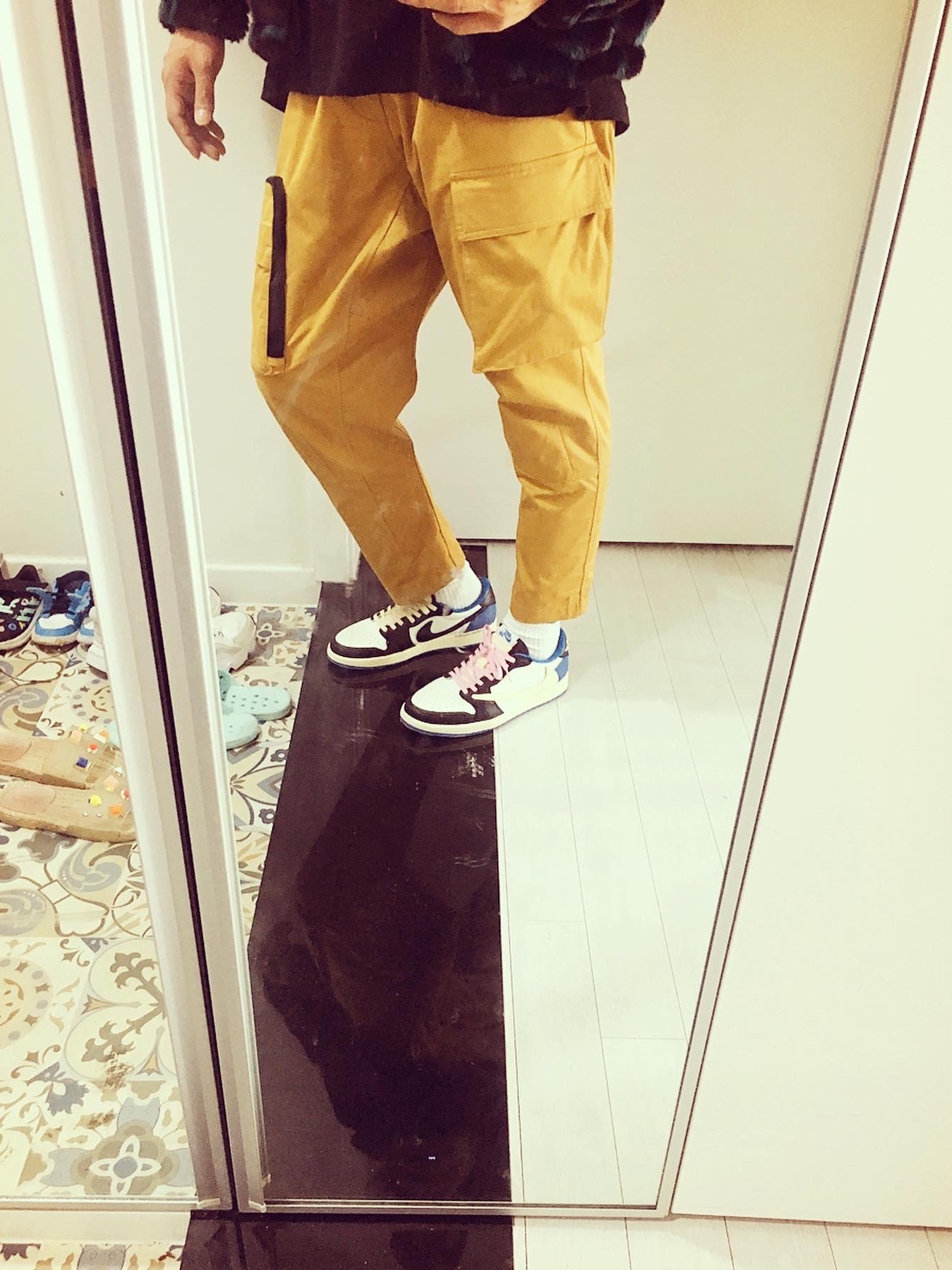 Jordan 1 x Travis Scott x Fragment Retro Low OG SP Military Blue, Supreme Faux Fur Repeater Bomber Jacket Dark Teal - 18SS 착용 스타일 - 4