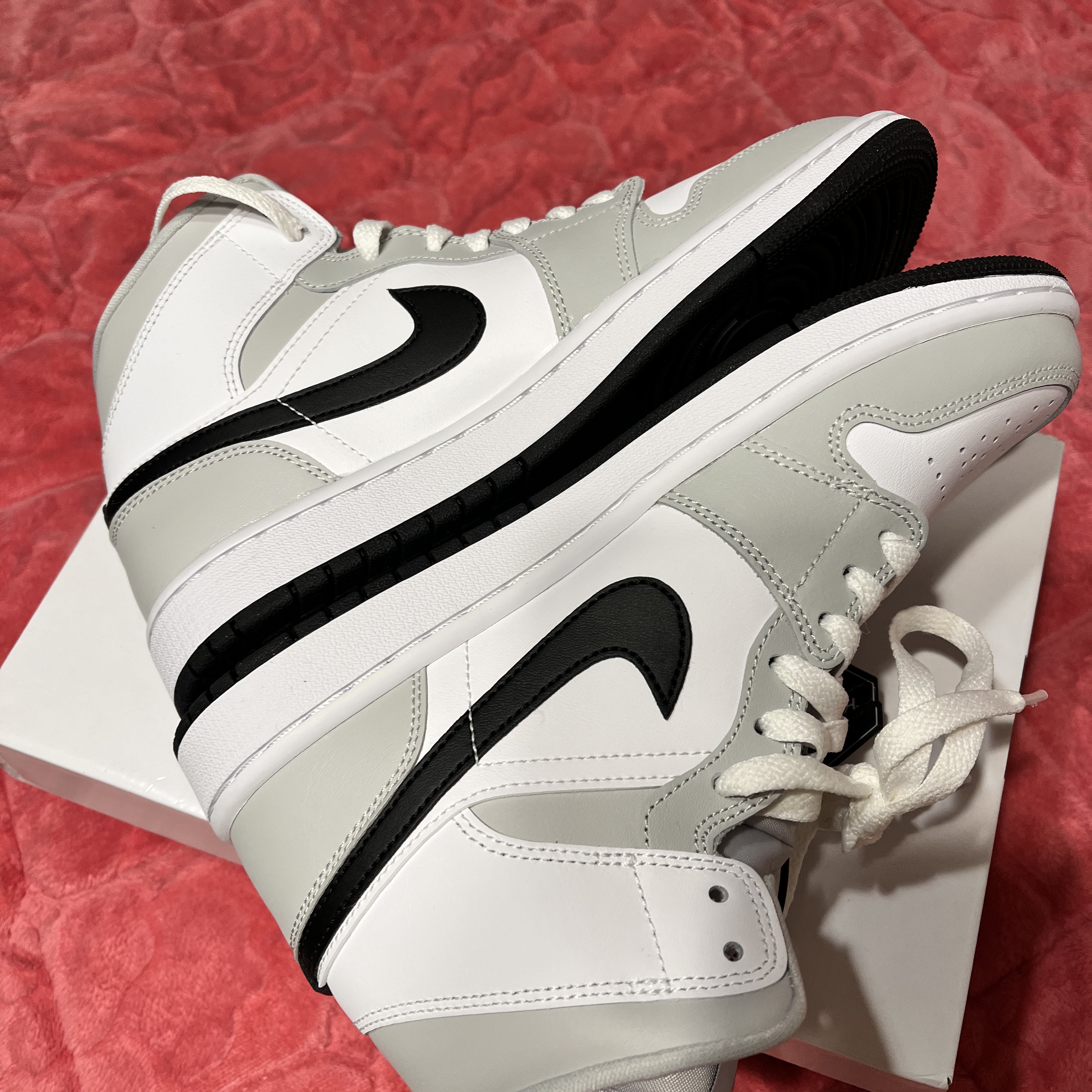 (W) Jordan 1 Mid Grey Fog 착용 스타일 - 2