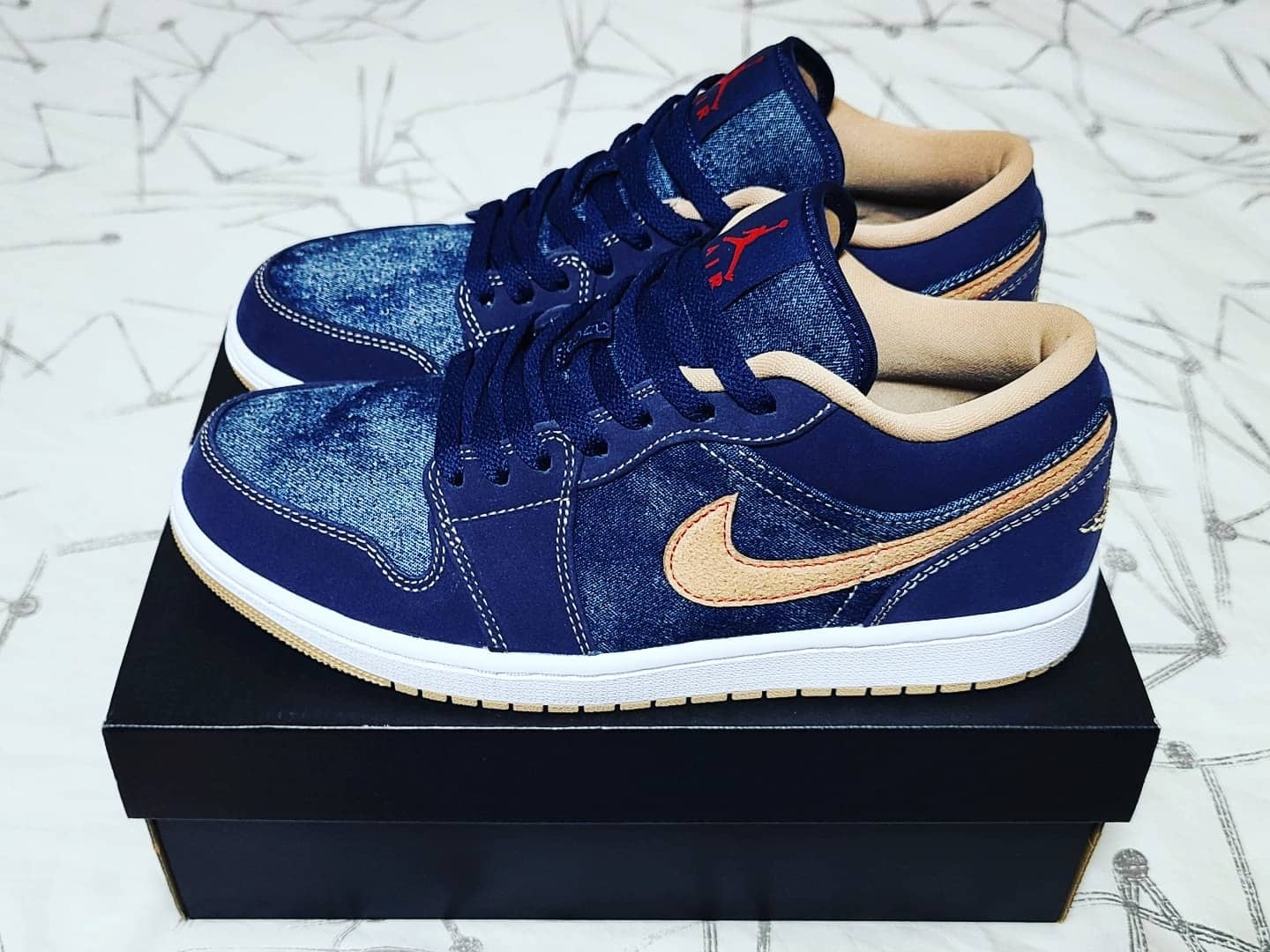 Jordan 1 Low SE Denim 착용 스타일 - 2