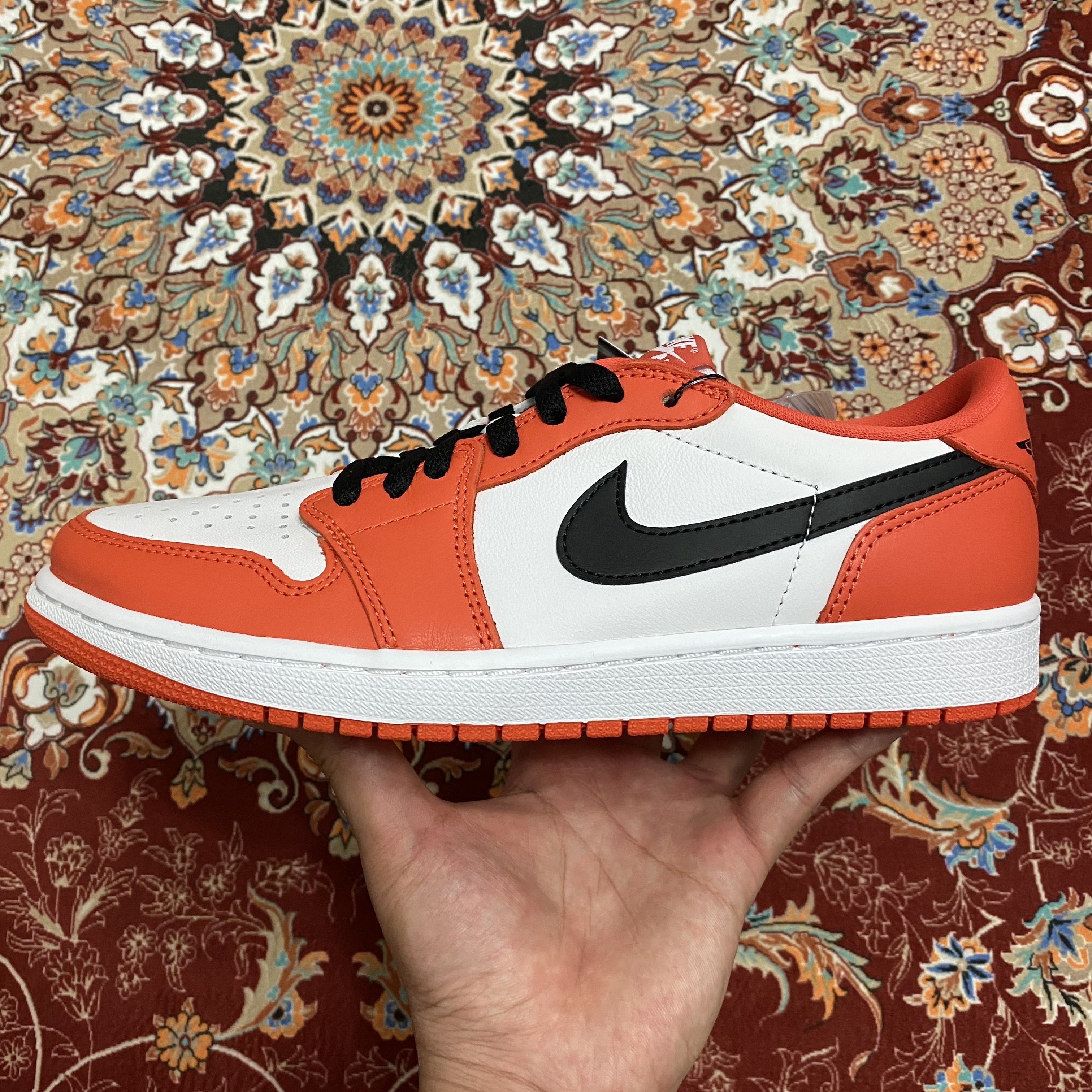Jordan 1 Low OG Starfish 착용 스타일 - 2
