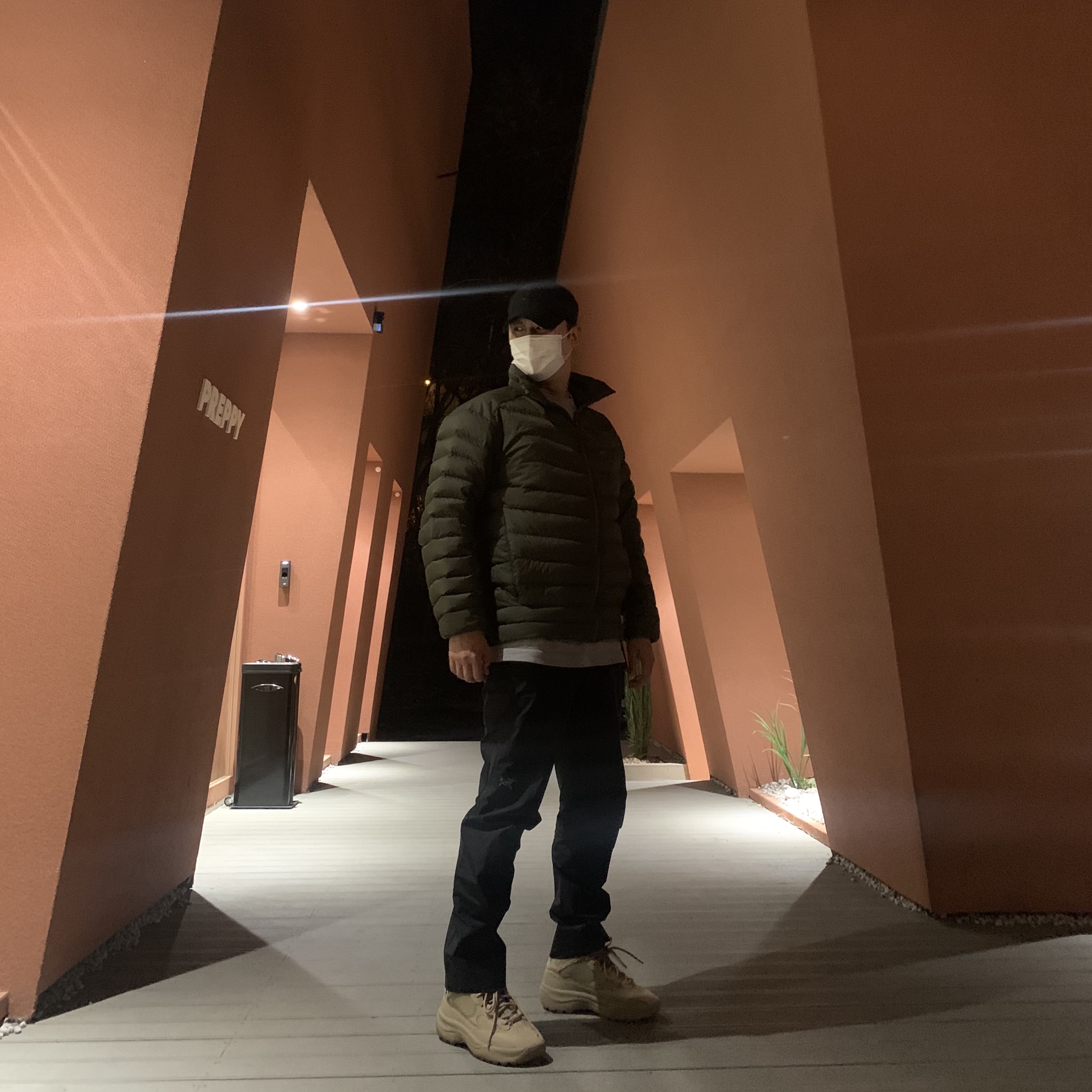 Nike x Drake Nocta NRG AU L91 Cap, Adidas Yeezy Desert Boot Rock 착용 스타일 - 3