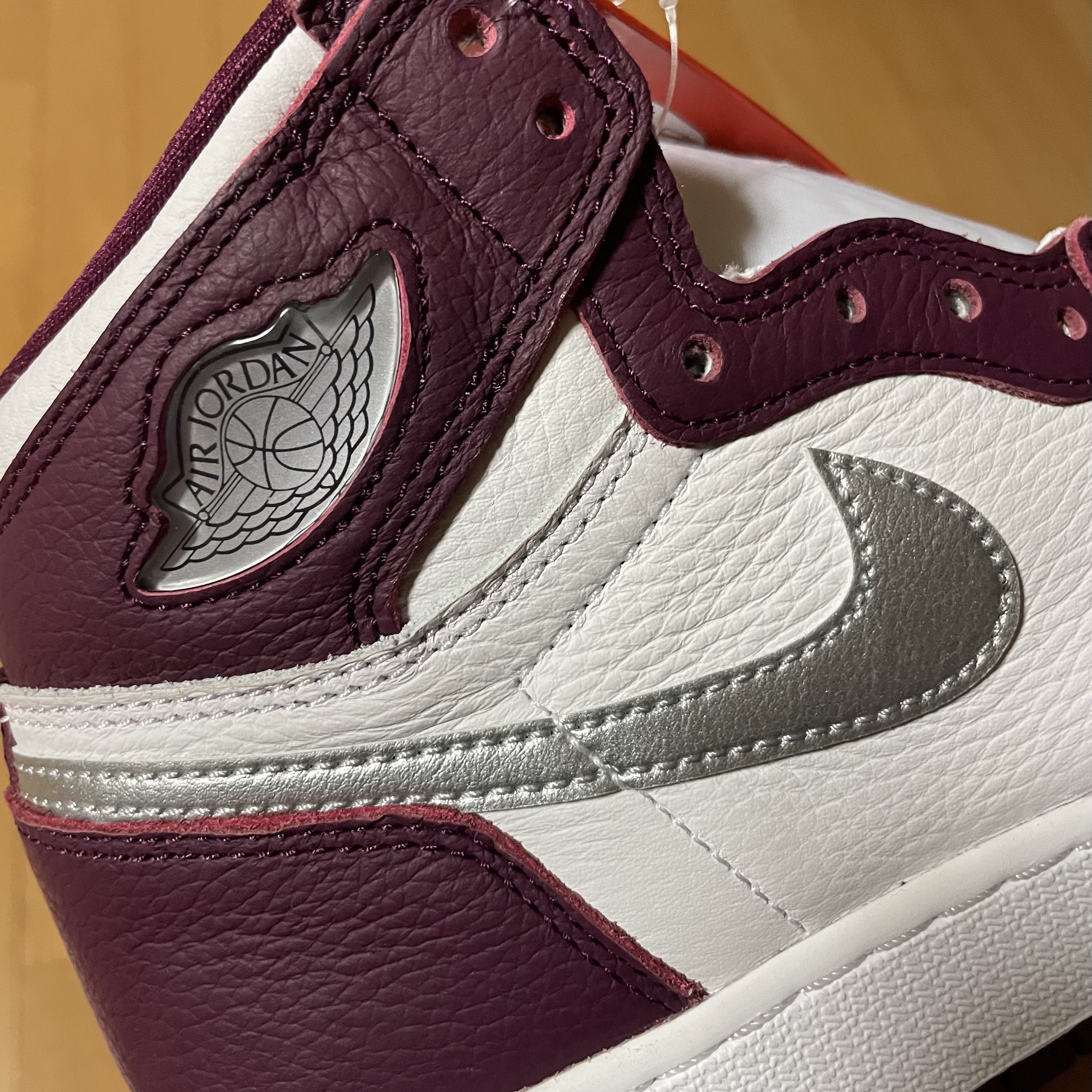 (GS) Jordan 1 Retro High OG Bordeaux 착용 스타일 - 2