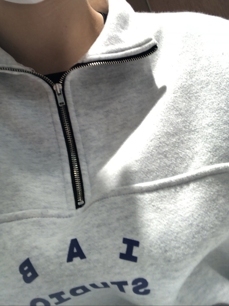 IAB Studio Half Zip Pullover Light Gray 착용 스타일 - 2