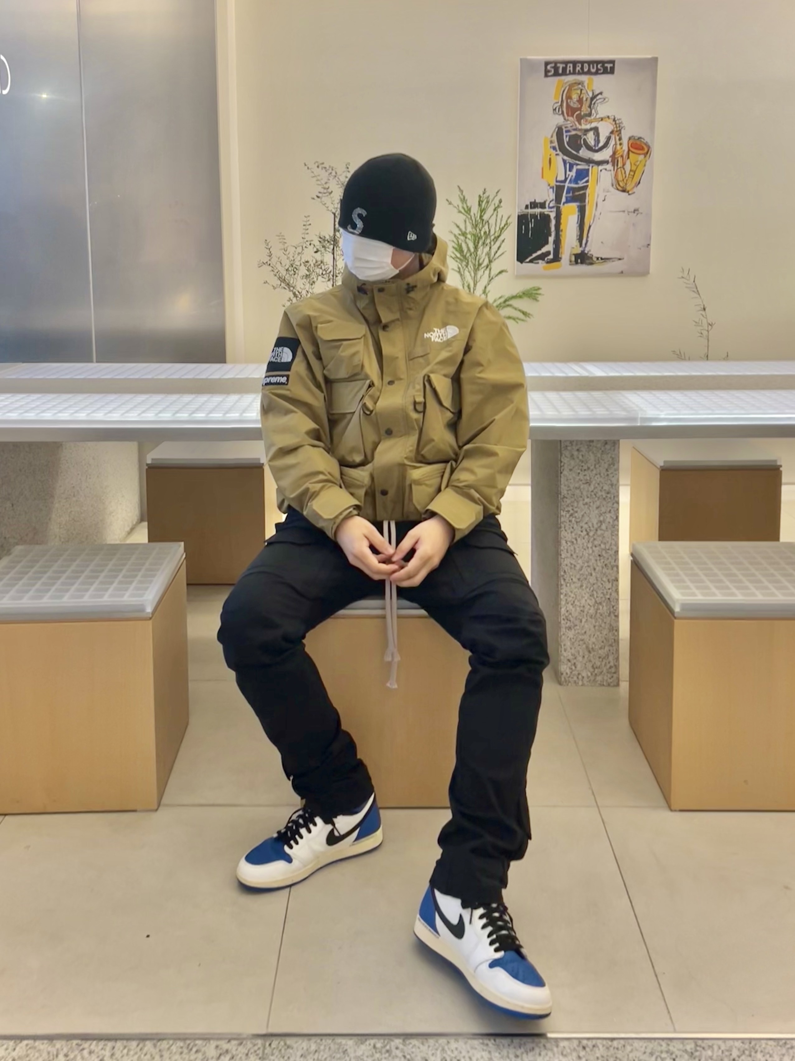 Supreme New Era Swarovski S Logo Beanie Black - 21SS, Supreme x The North Face Cargo Jacket Gold - 20SS 착용 스타일