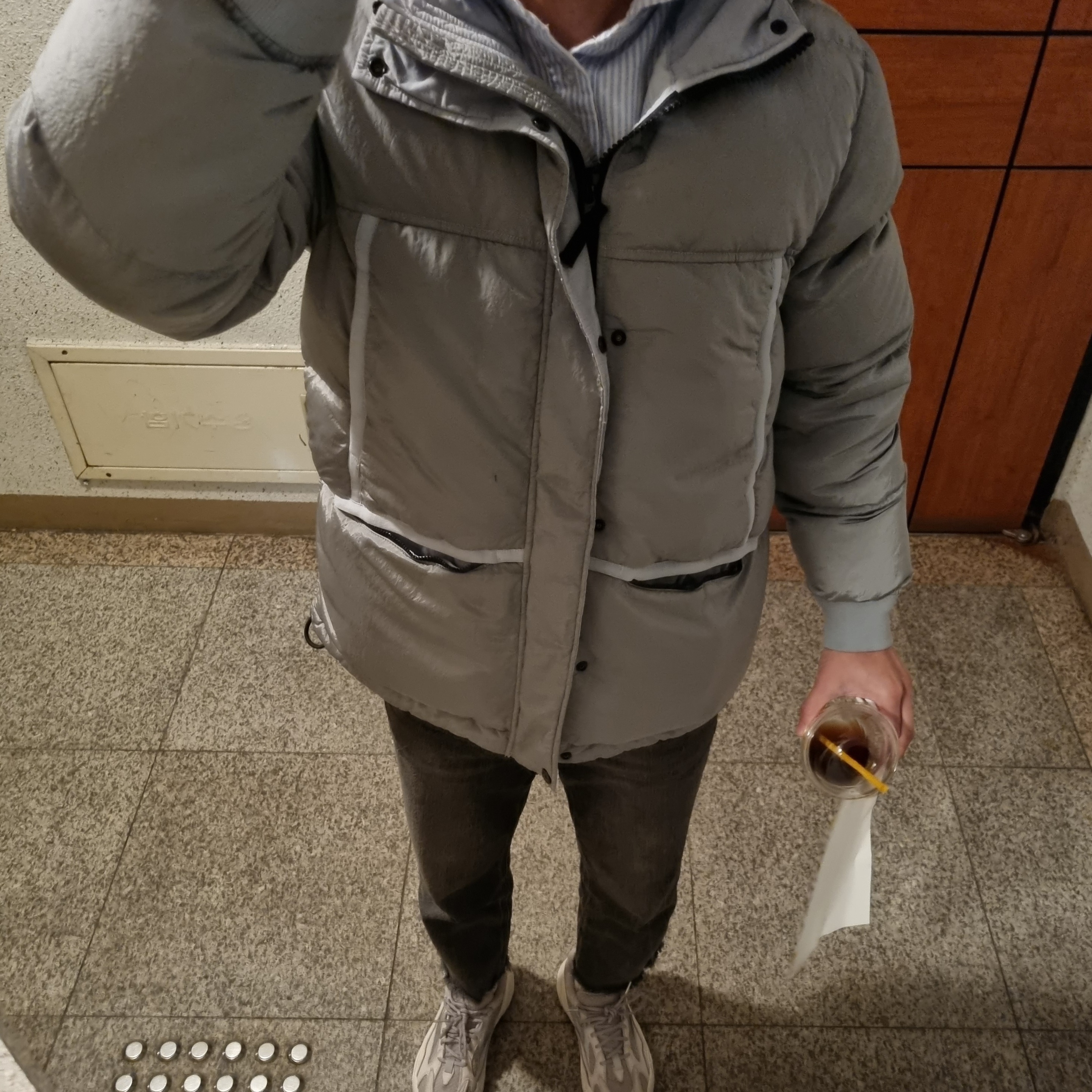 Adidas Yeezy Boost 700 V2 Static 2018, Stone Island 44508 Nylon Metal Down-TC Jacket Light Grey - 21FW 착용 스타일