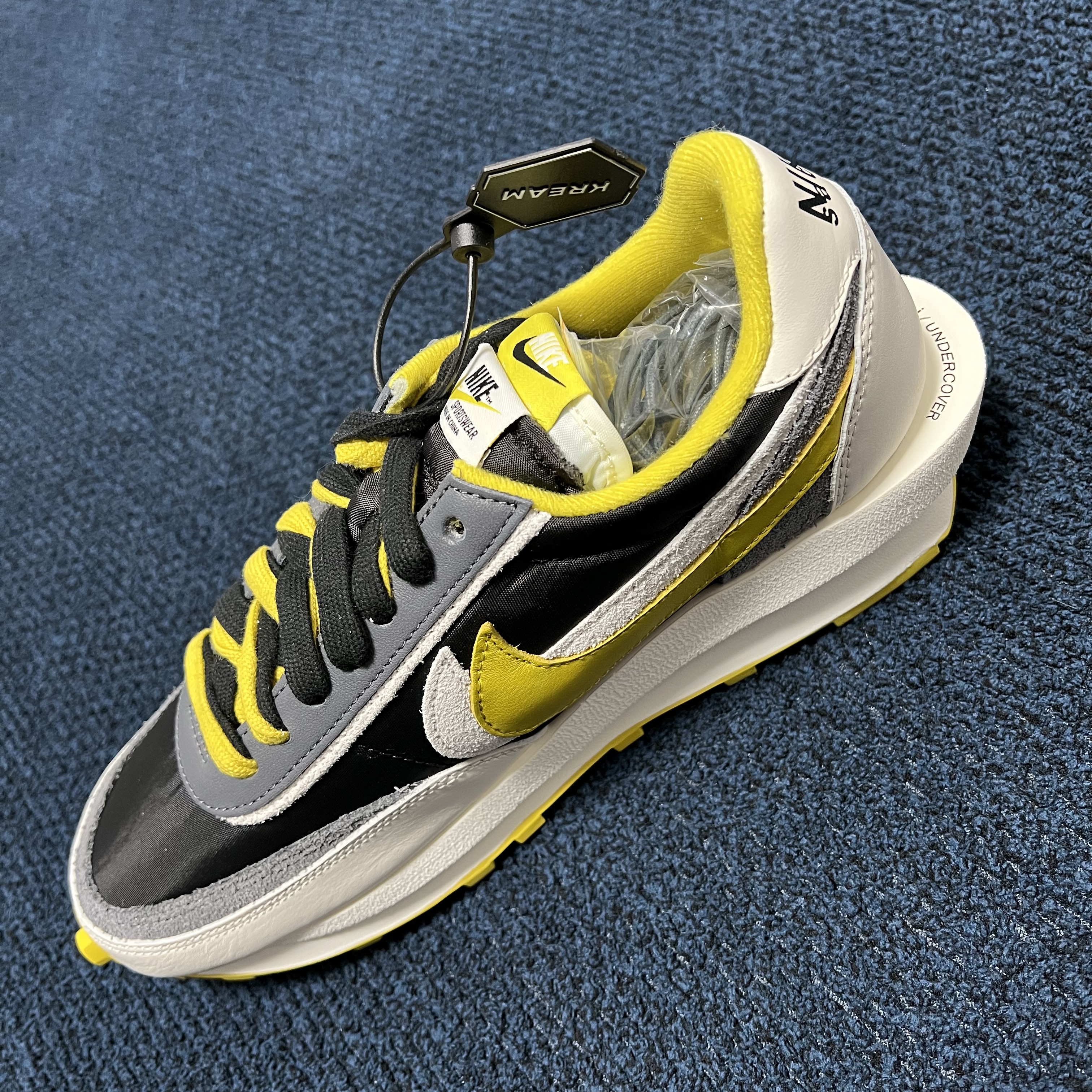 Nike x Sacai x Undercover LDWaffle Black Bright Citron 착용 스타일