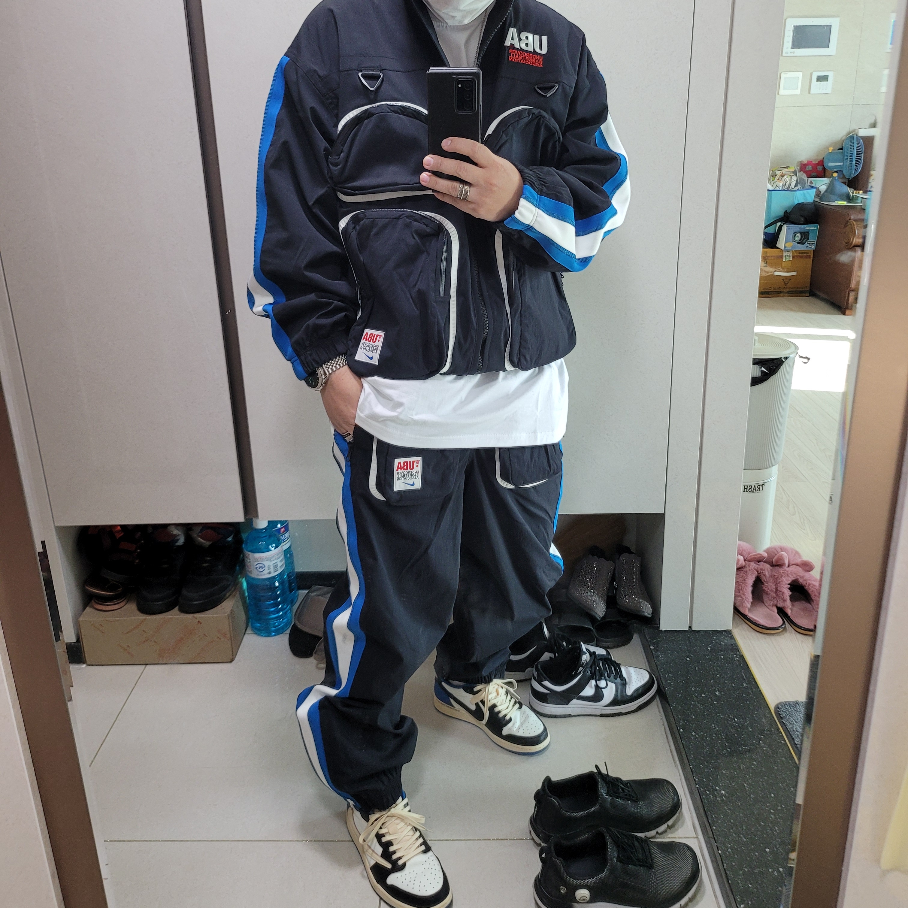 Nike x Undercover NRG Track Suit Black - Asia, Jordan 1 x Travis Scott x Fragment Retro Low OG SP Military Blue 착용 스타일