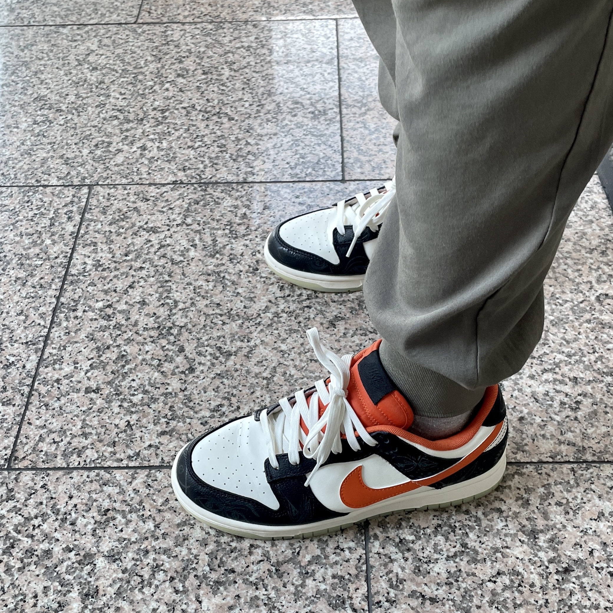Nike Dunk Low Retro PRM Halloween 착용 스타일