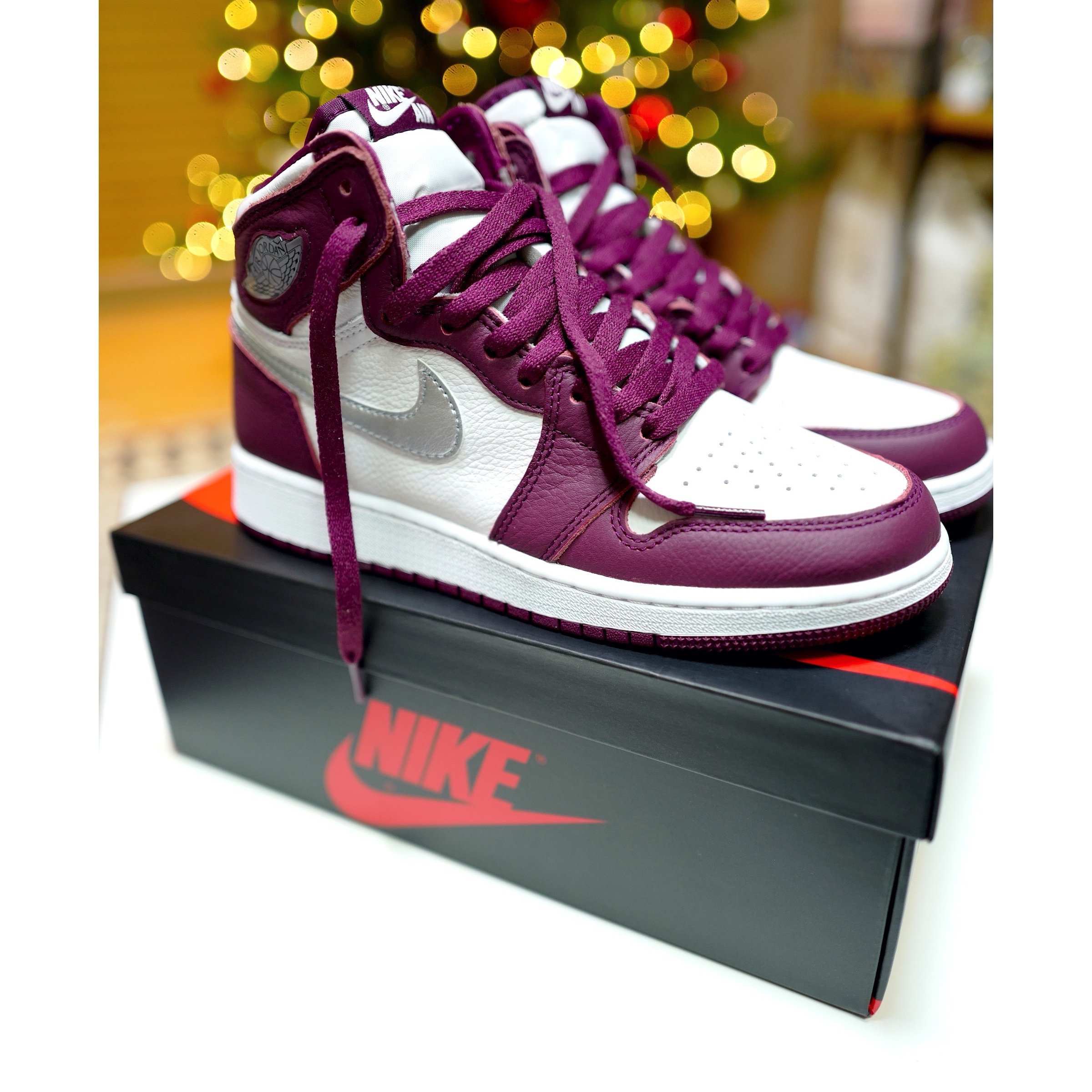 (GS) Jordan 1 Retro High OG Bordeaux 착용 스타일 - 2