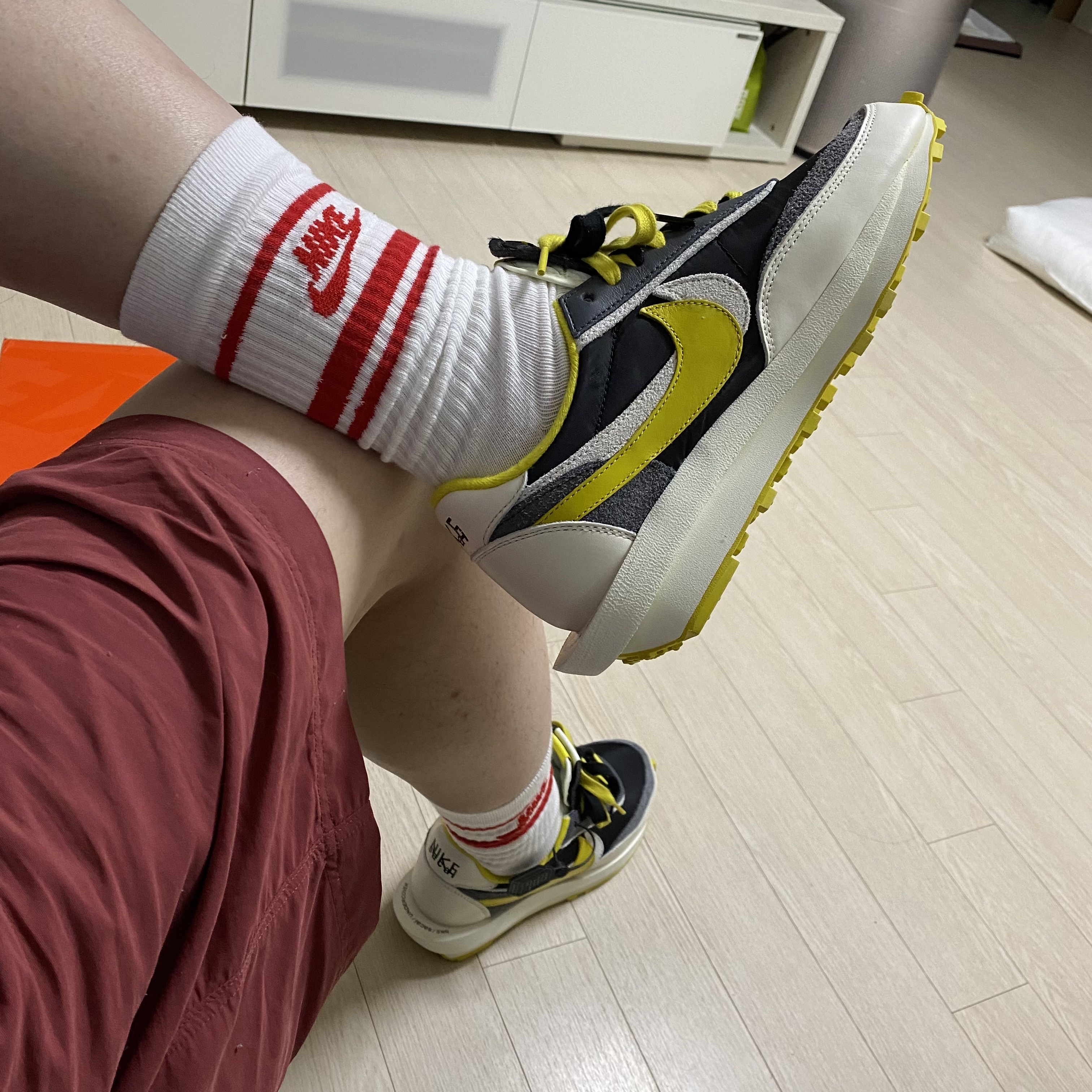 Nike x Sacai x Undercover LDWaffle Black Bright Citron 착용 스타일 - 2