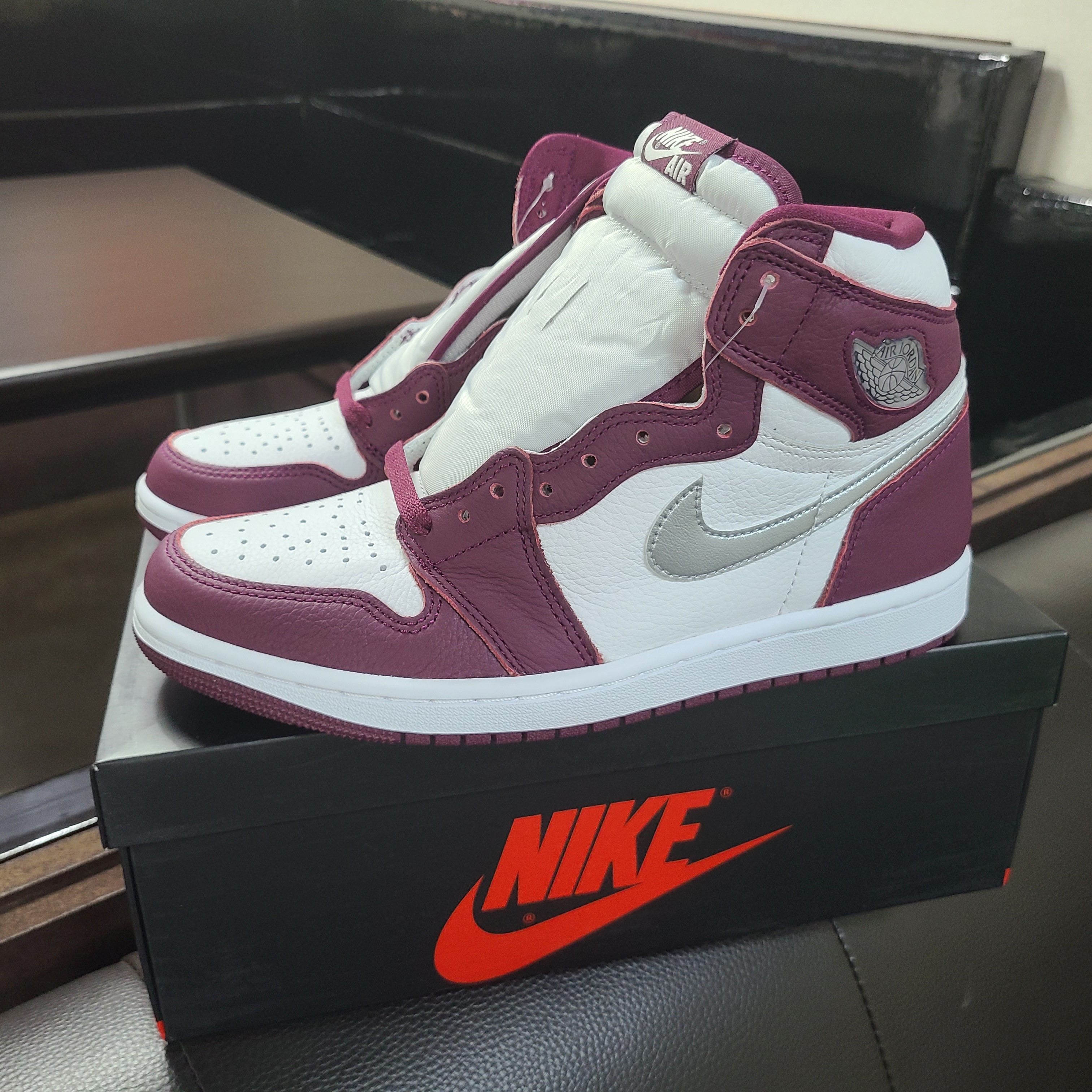 Jordan 1 Retro High OG Bordeaux 착용 스타일