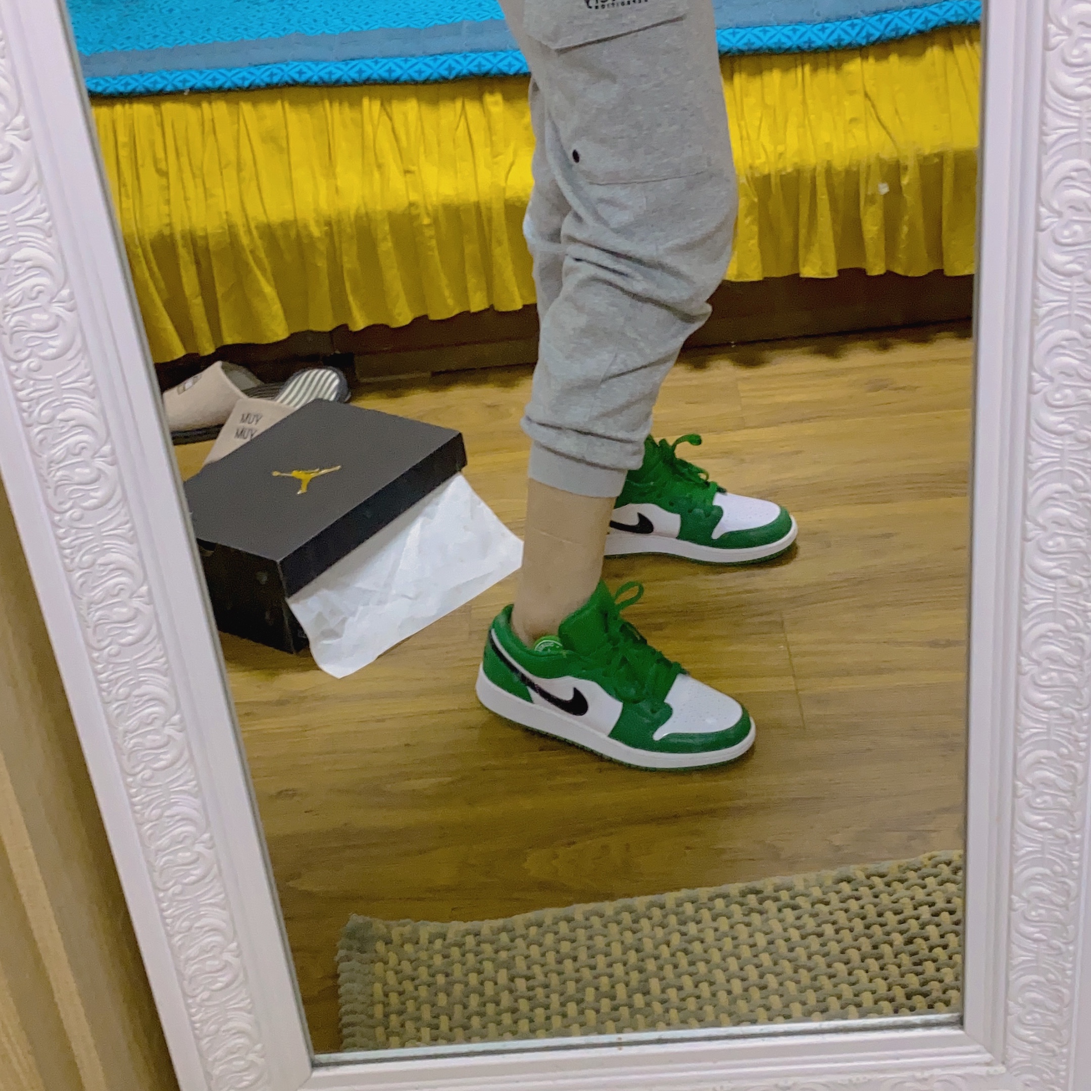 (GS) Jordan 1 Low Pine Green 착용 스타일 - 1