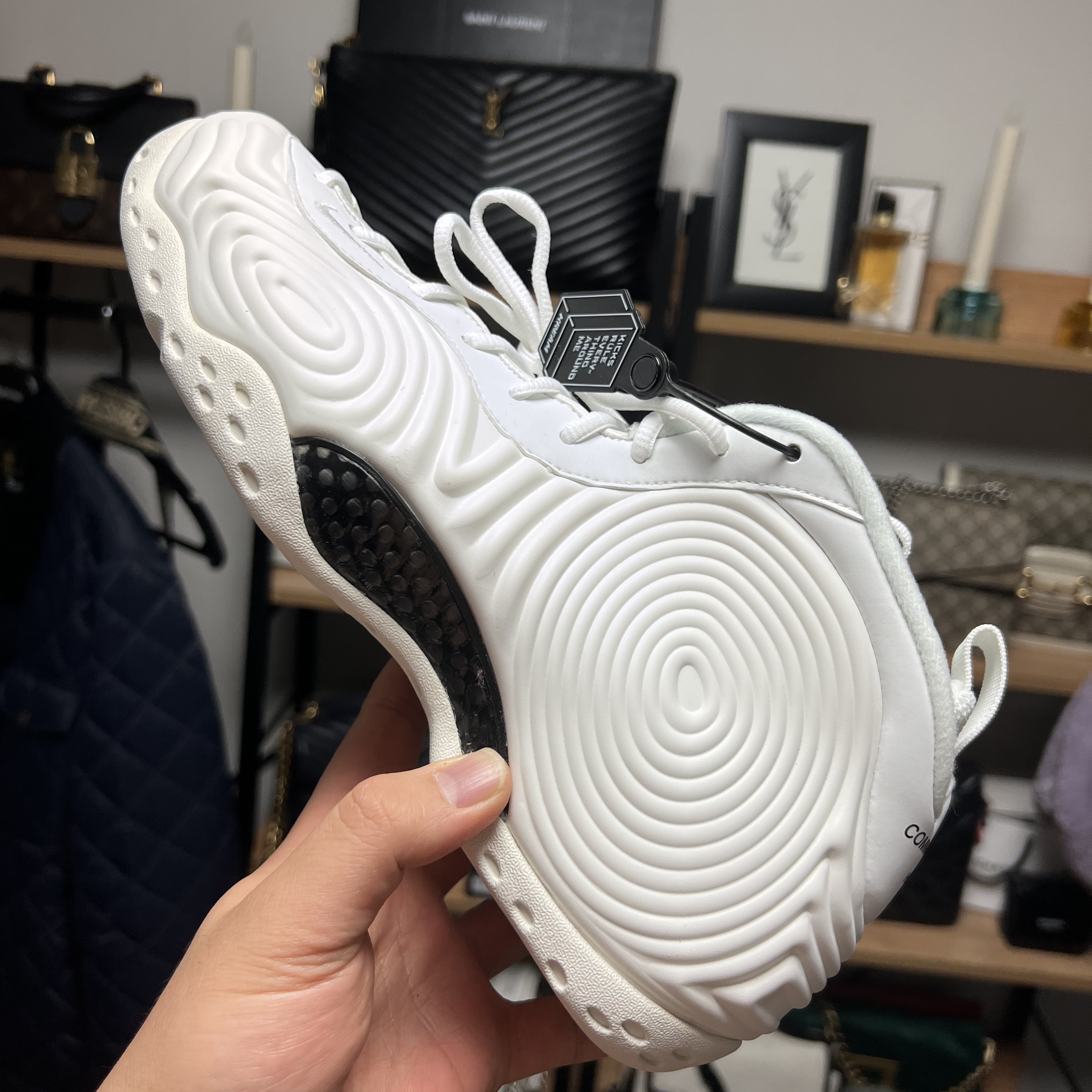Nike x Comme des Garcons Homme Plus Air Foamposite One White 착용 스타일 - 3