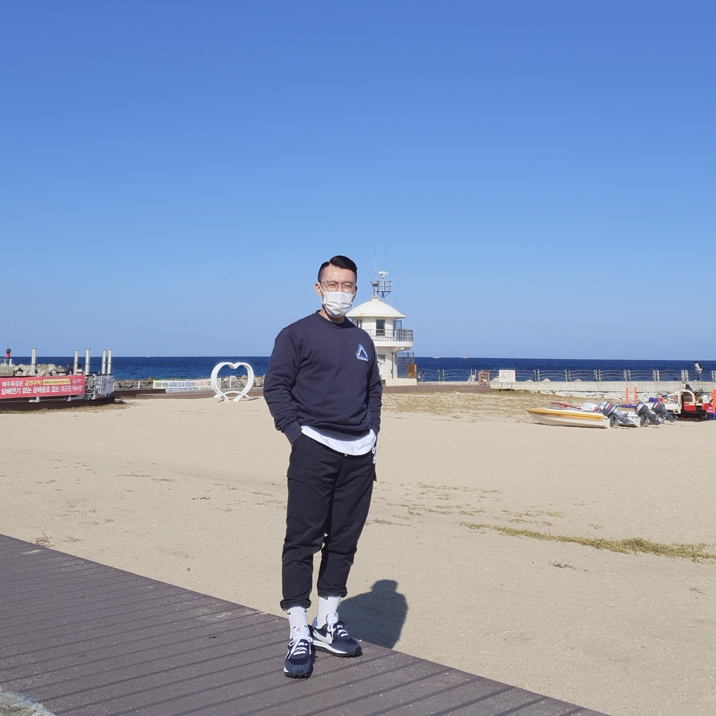 Nike x Sacai x Fragment LDWaffle Blackened Blue, Palace Split P3 Crew Navy - 19FW 착용 스타일 - 1