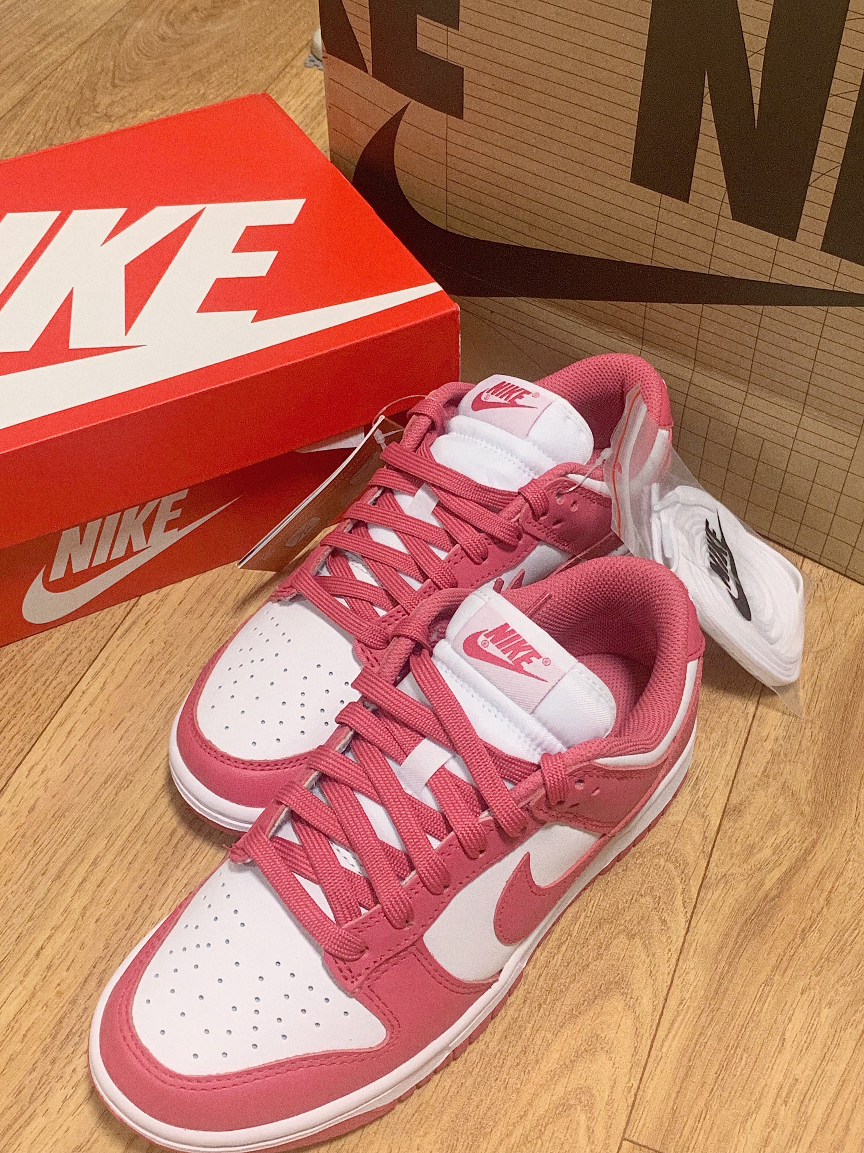 (W) Nike Dunk Low Archeo Pink 착용 스타일