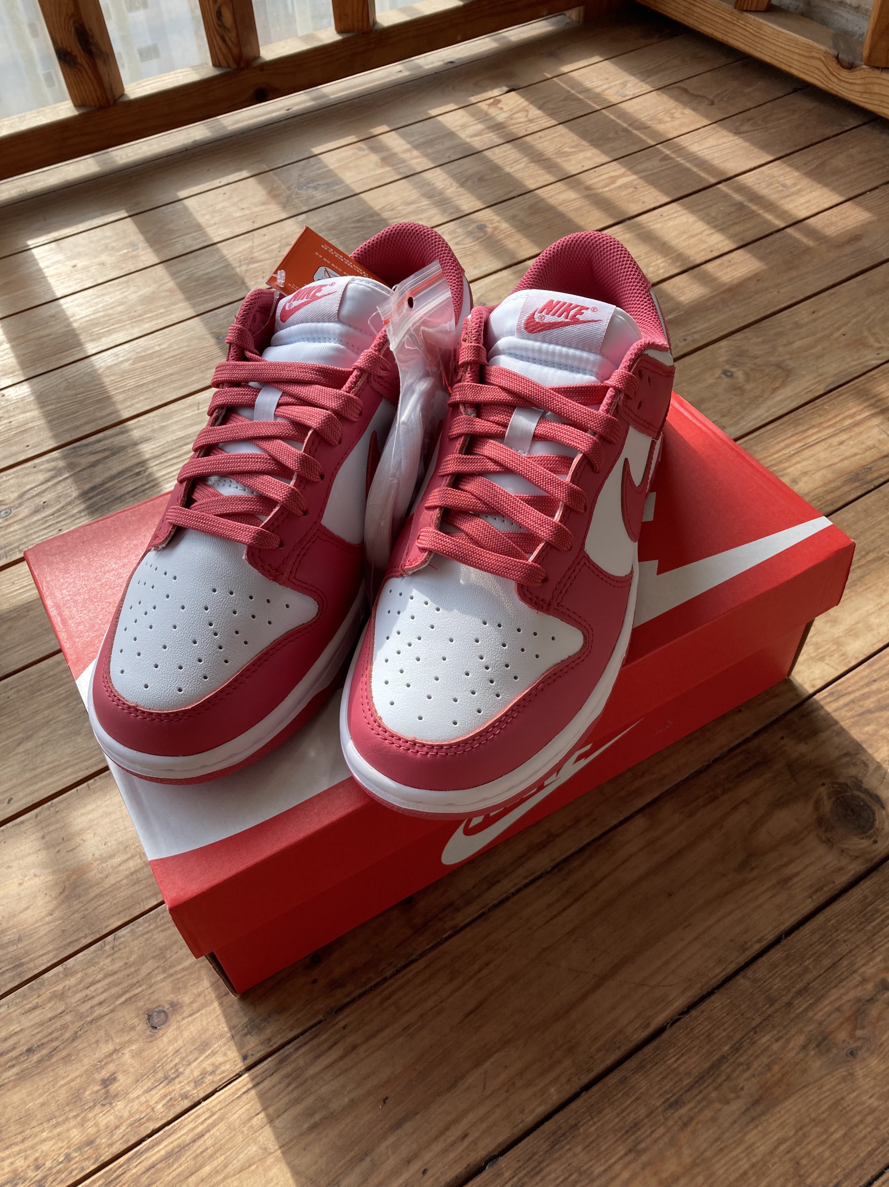 (W) Nike Dunk Low Archeo Pink 착용 스타일